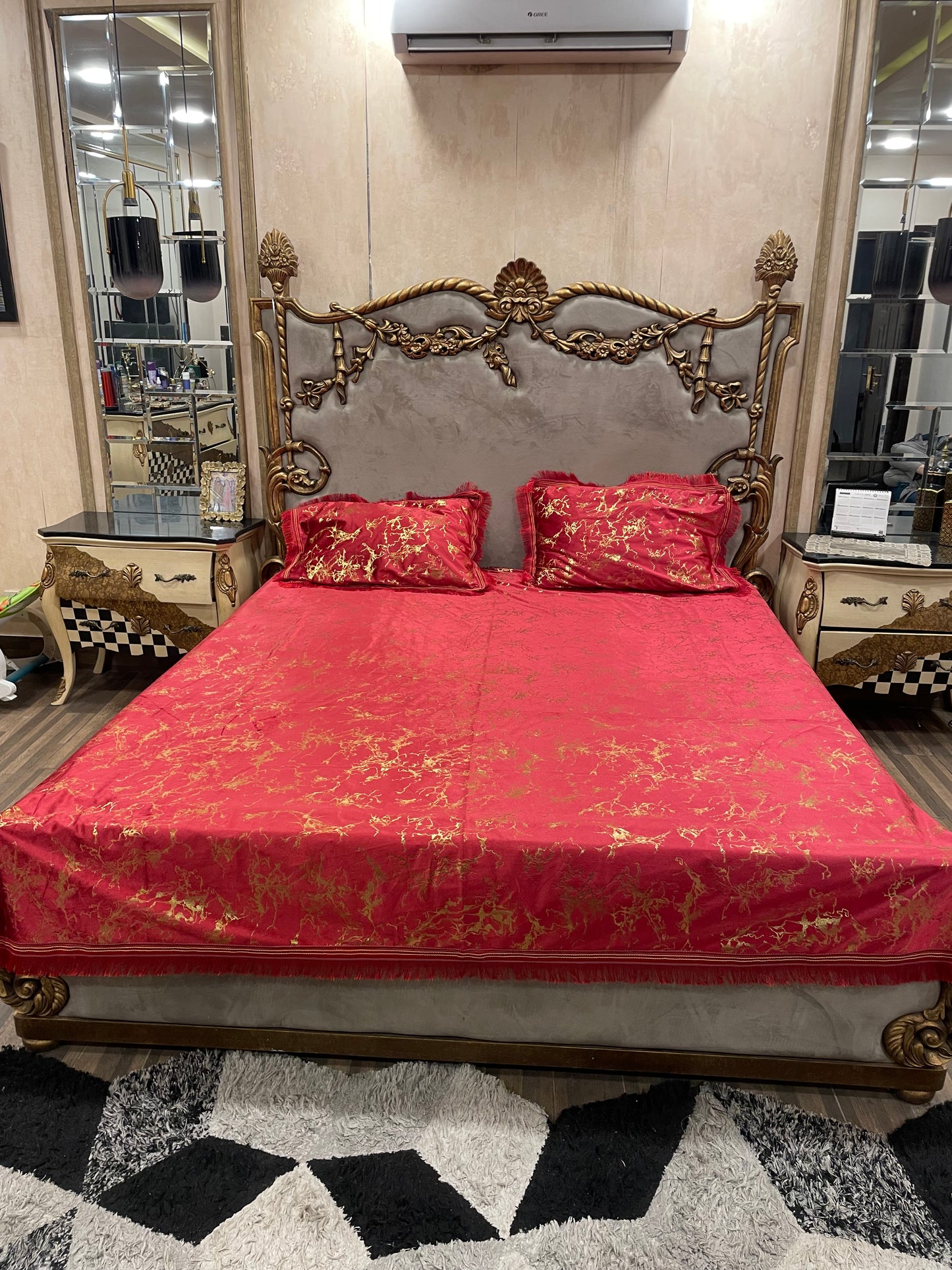 3️⃣PC texture velvet BEDSHEET