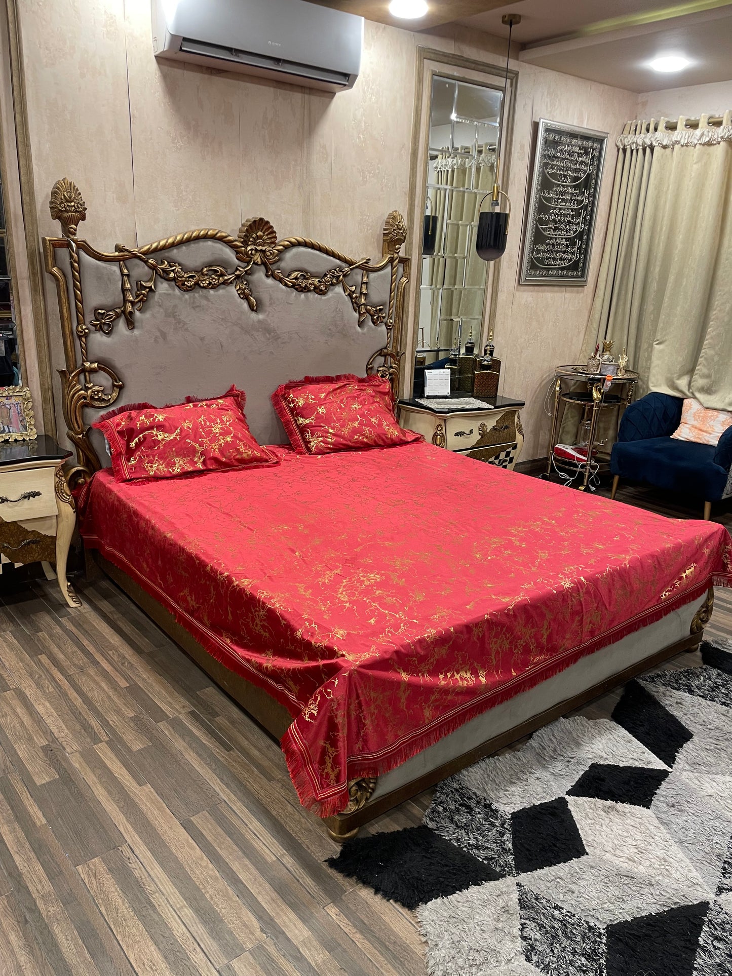 3️⃣PC texture velvet BEDSHEET