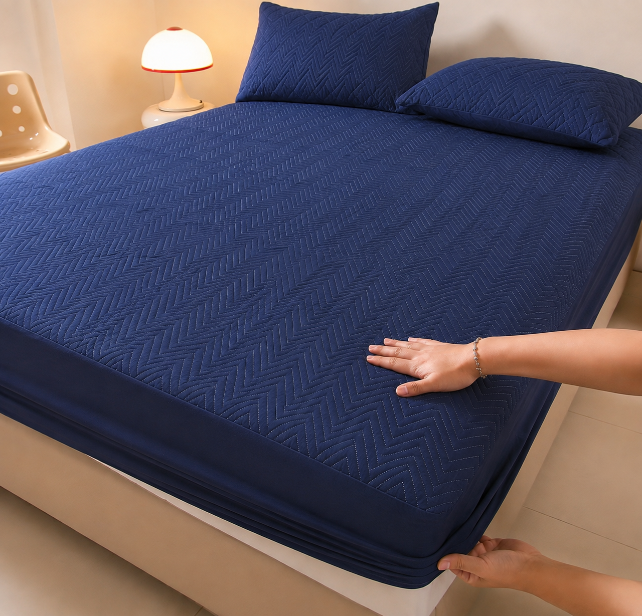 Quilted Fitted Mattress protected sheet Blue