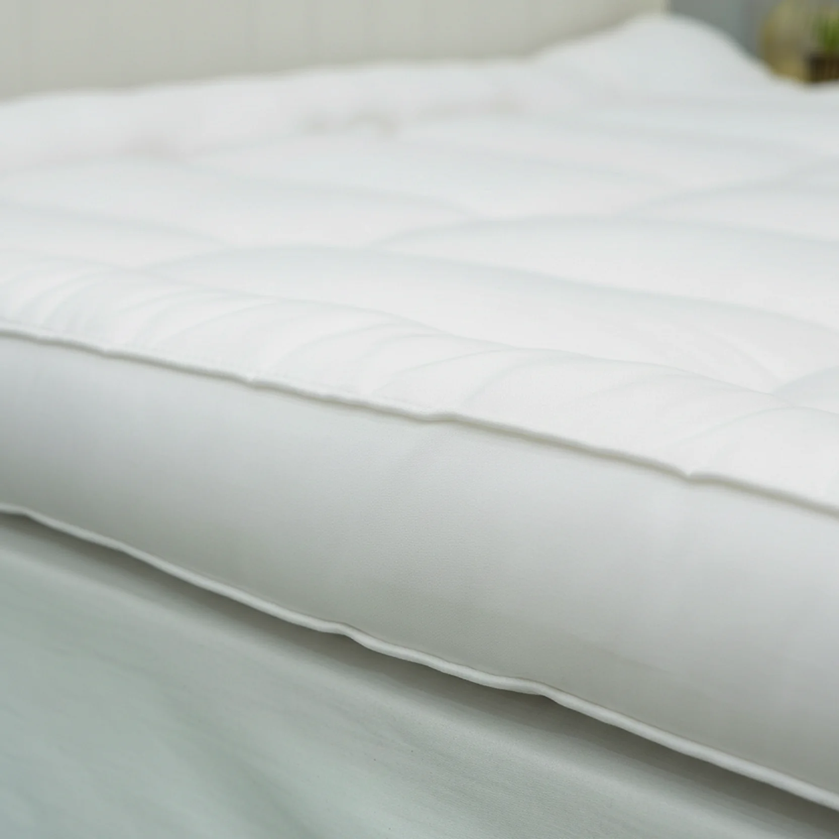 medicated Mattress Topper White