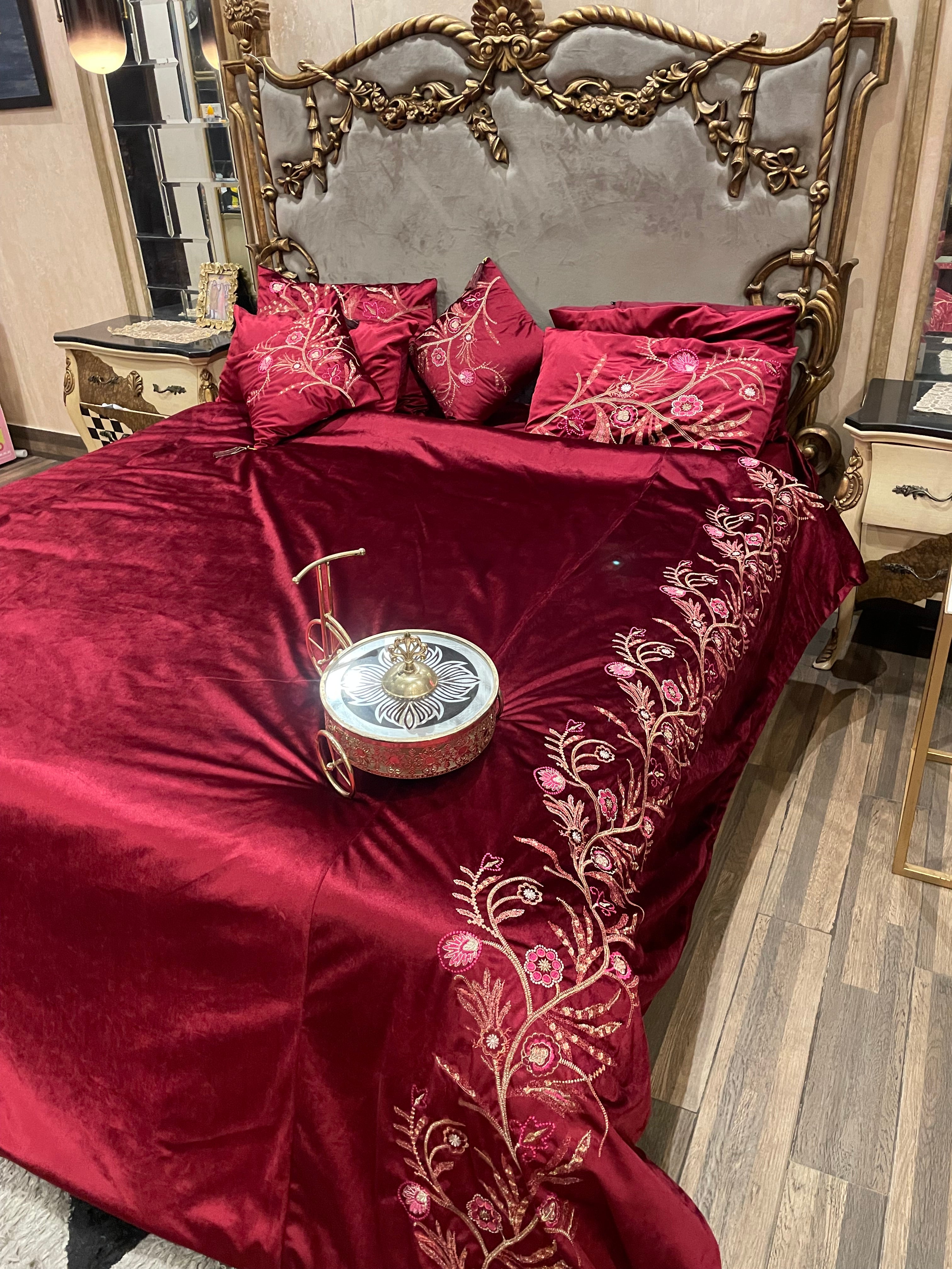 8️⃣PC Bridal Embossed Velvet Duvet Cover (with/without Filling)  full embroided set