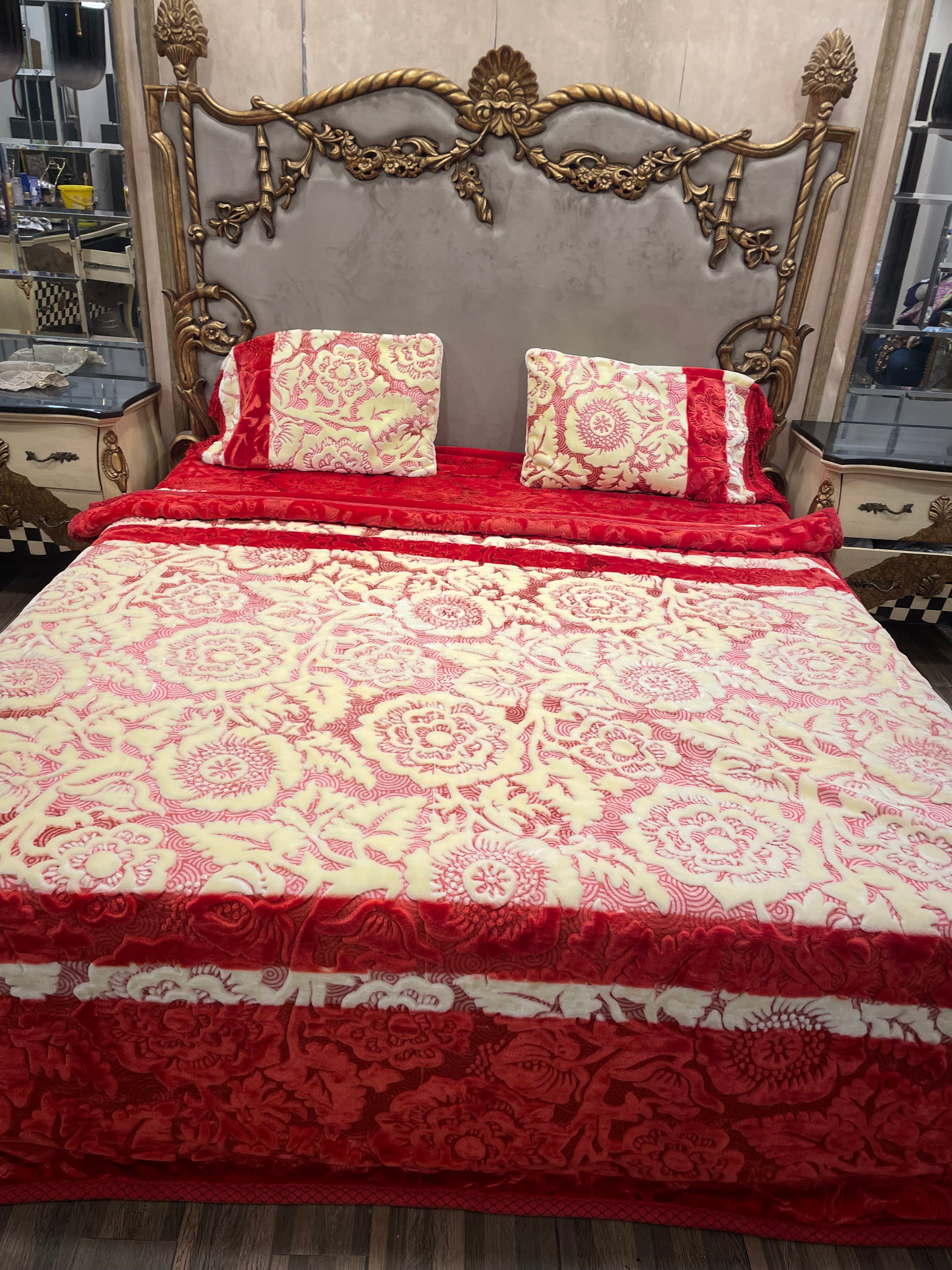 4️⃣ PC White Bear BLANKET/KAMBLE