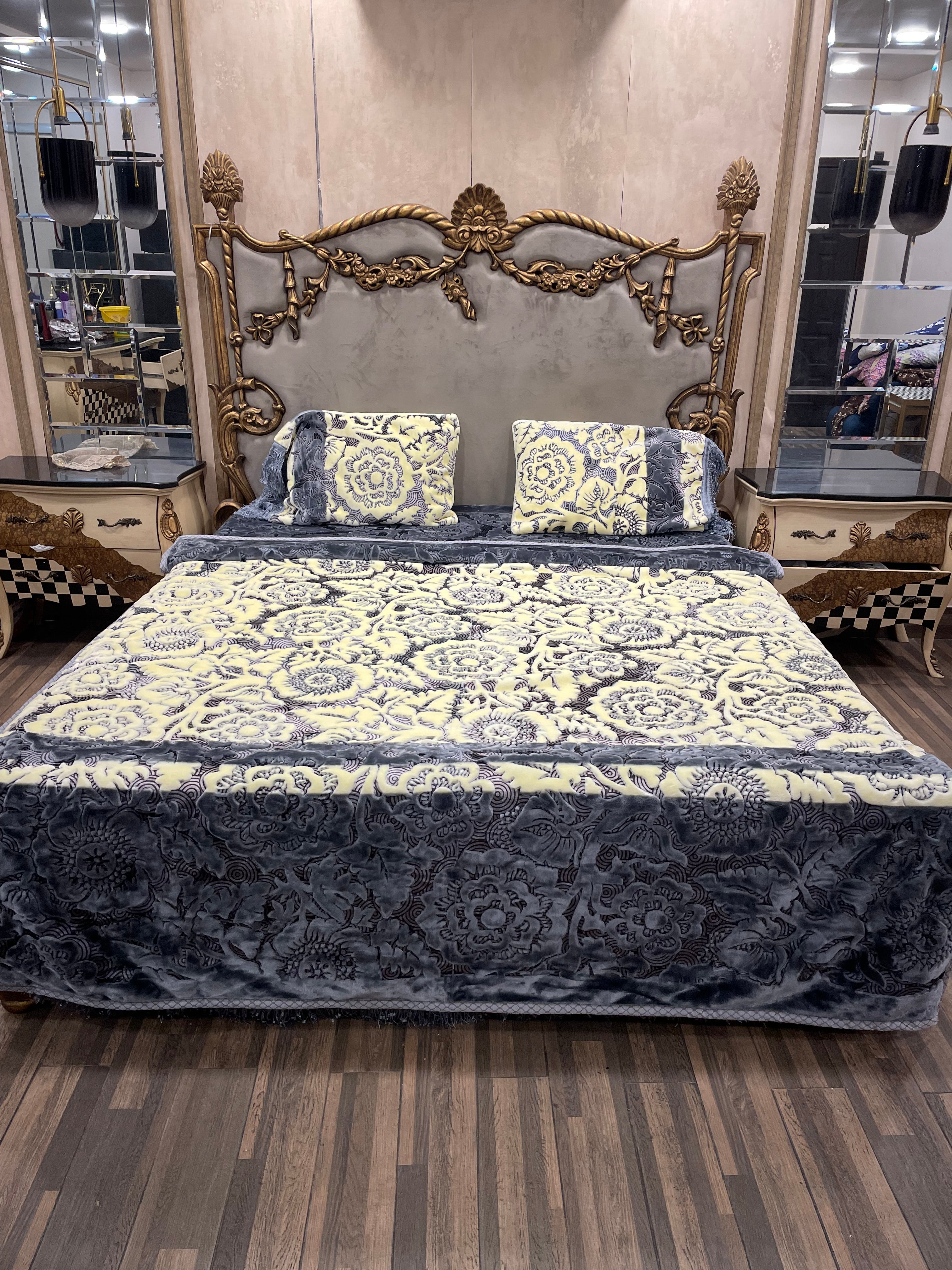 4️⃣ PC White Bear BLANKET/KAMBLE