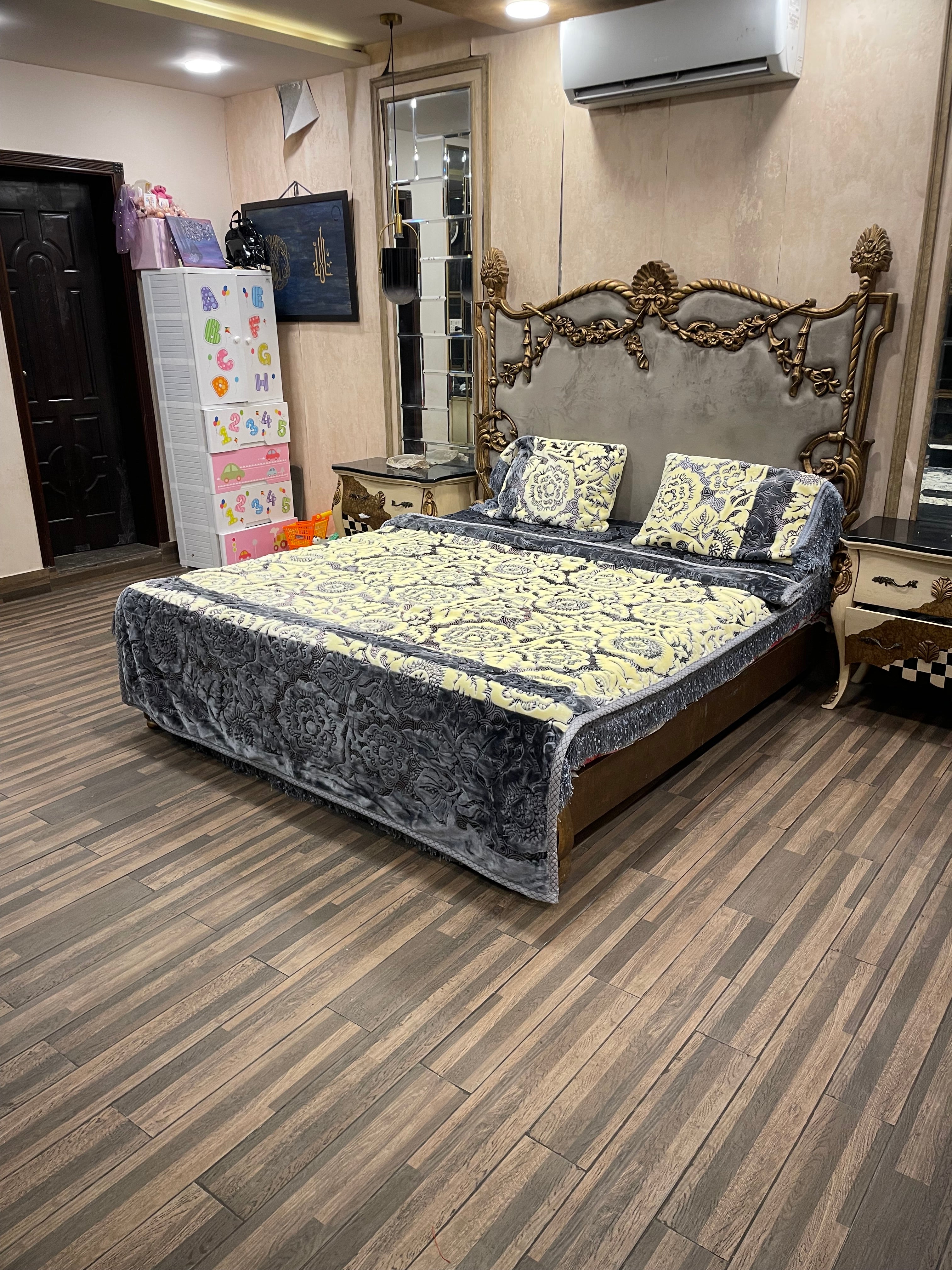 4️⃣ PC White Bear BLANKET/KAMBLE