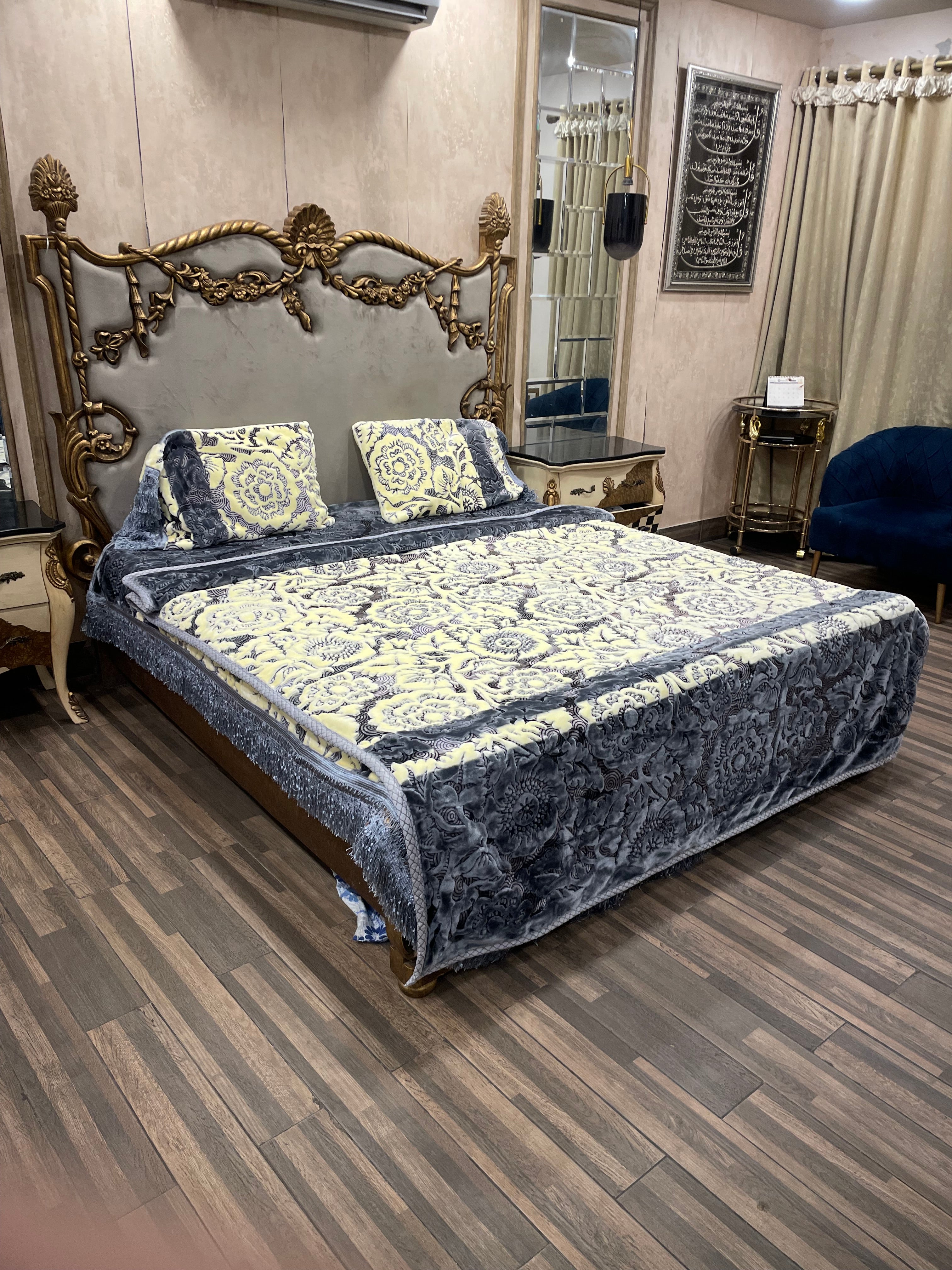 4️⃣ PC White Bear BLANKET/KAMBLE