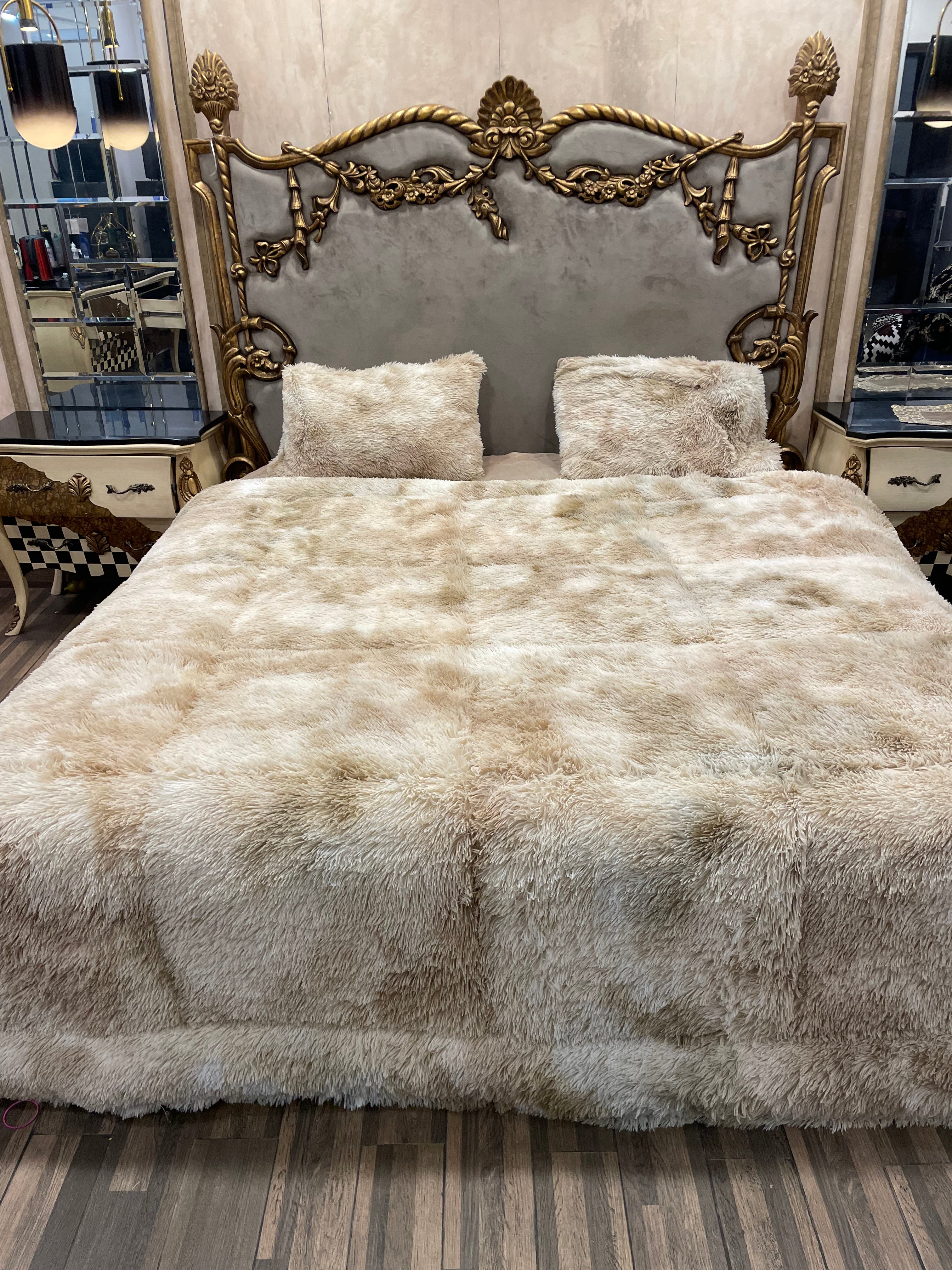 Shaded Shaggy OffWhite4️⃣PC Razai set