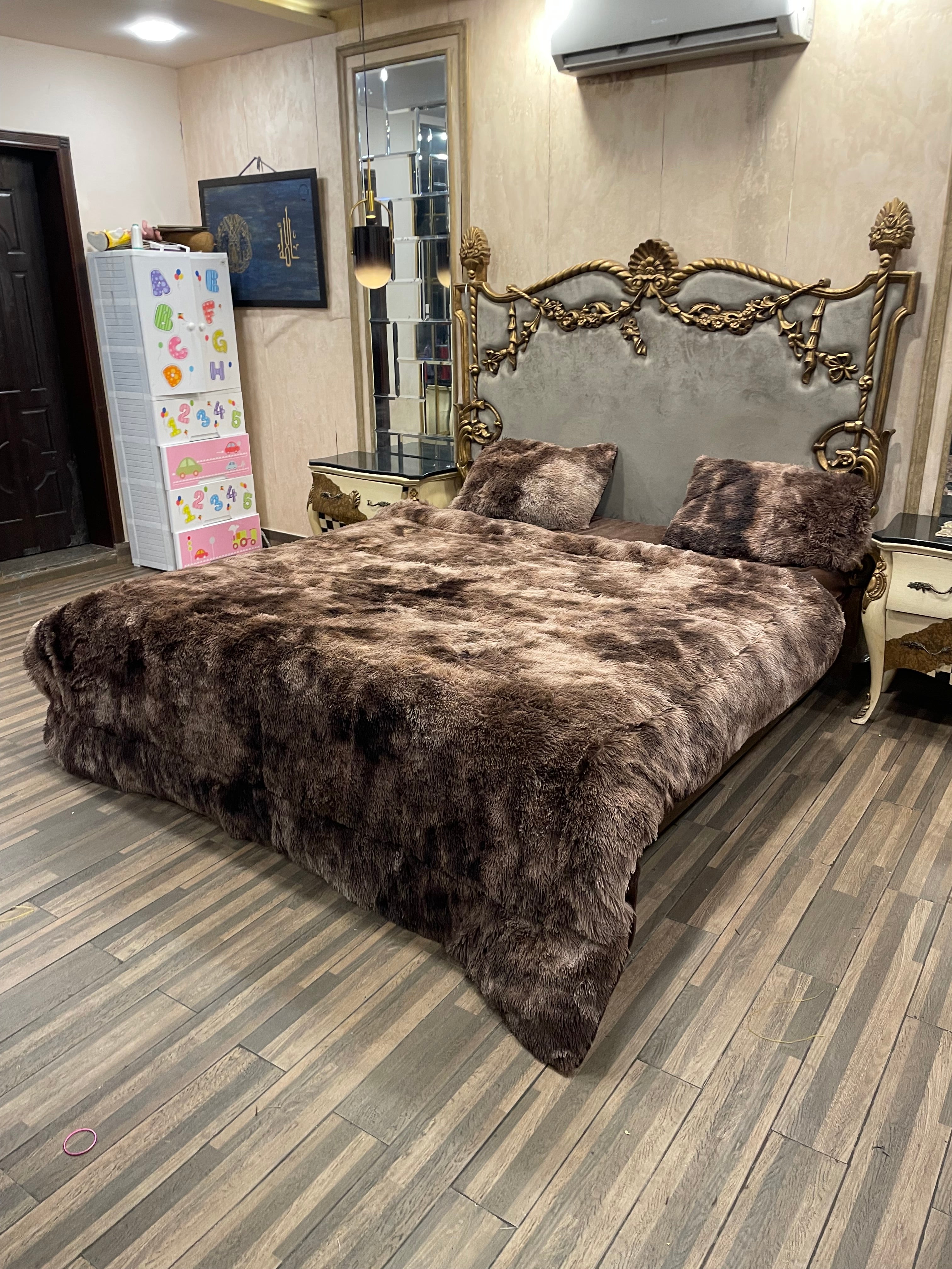 Shaded Shaggy Brown4️⃣PC Razai set