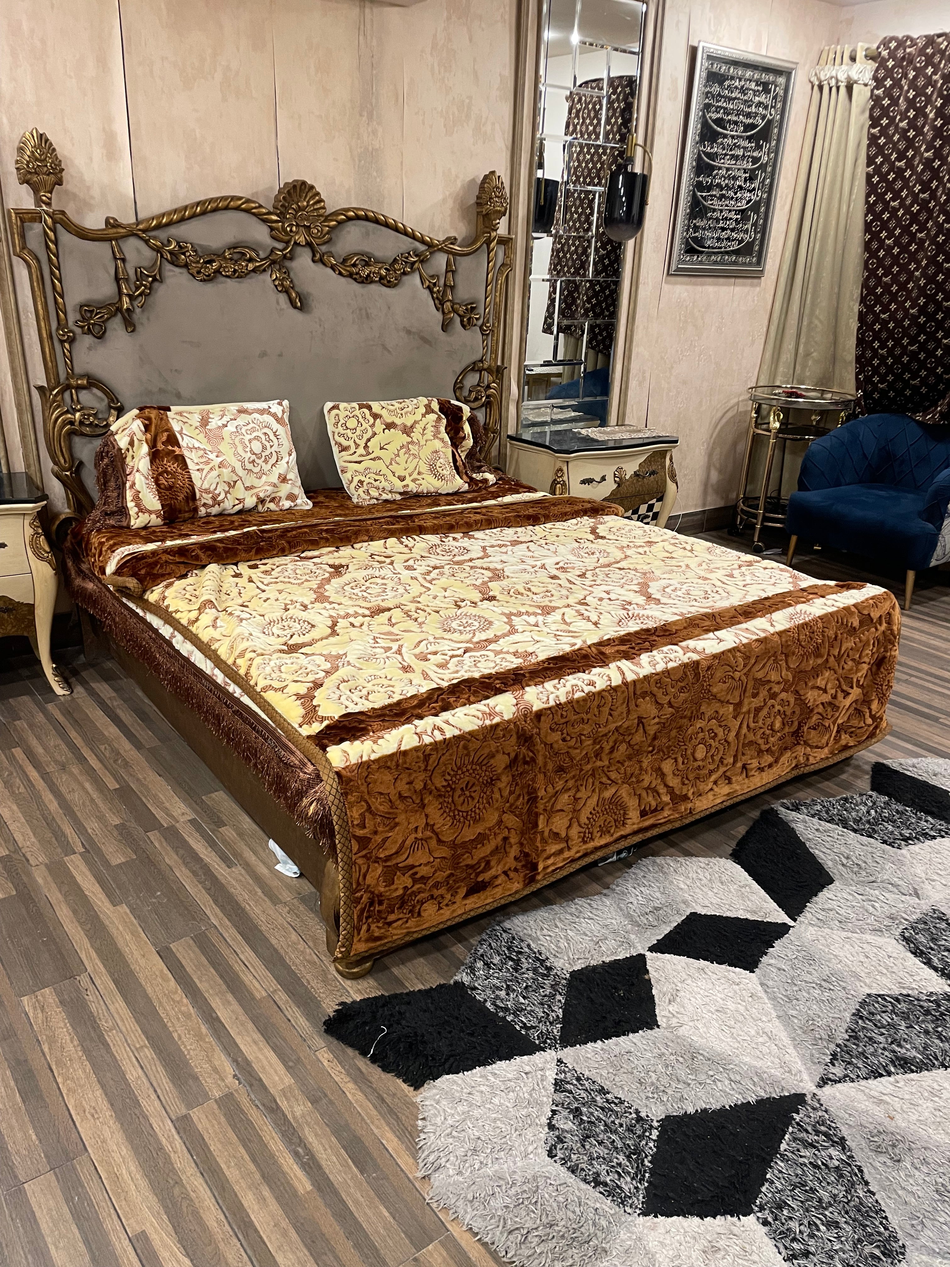 4️⃣ PC White Bear BLANKET/KAMBLE