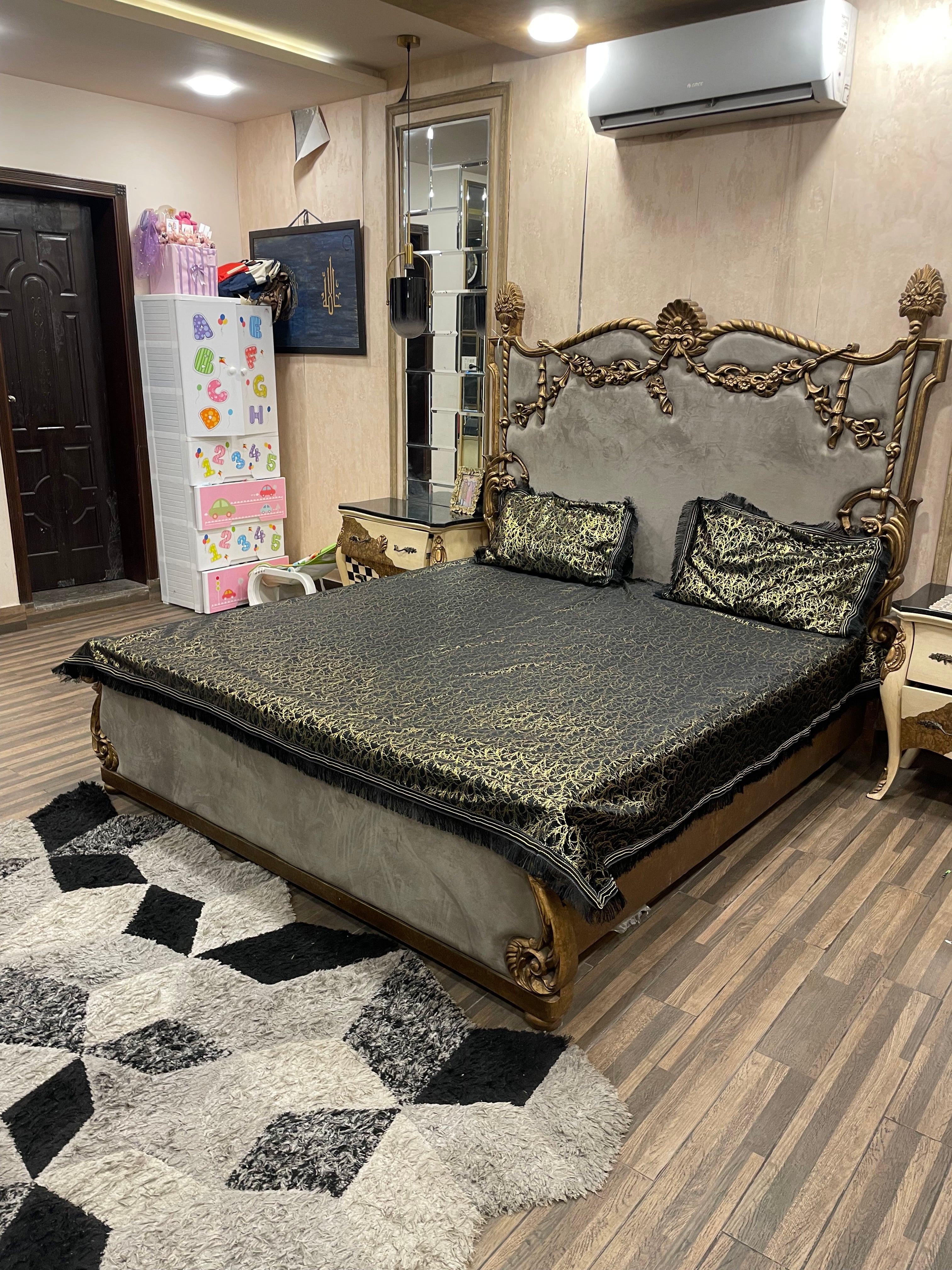 3️⃣PC  texture velvet BEDSHEET