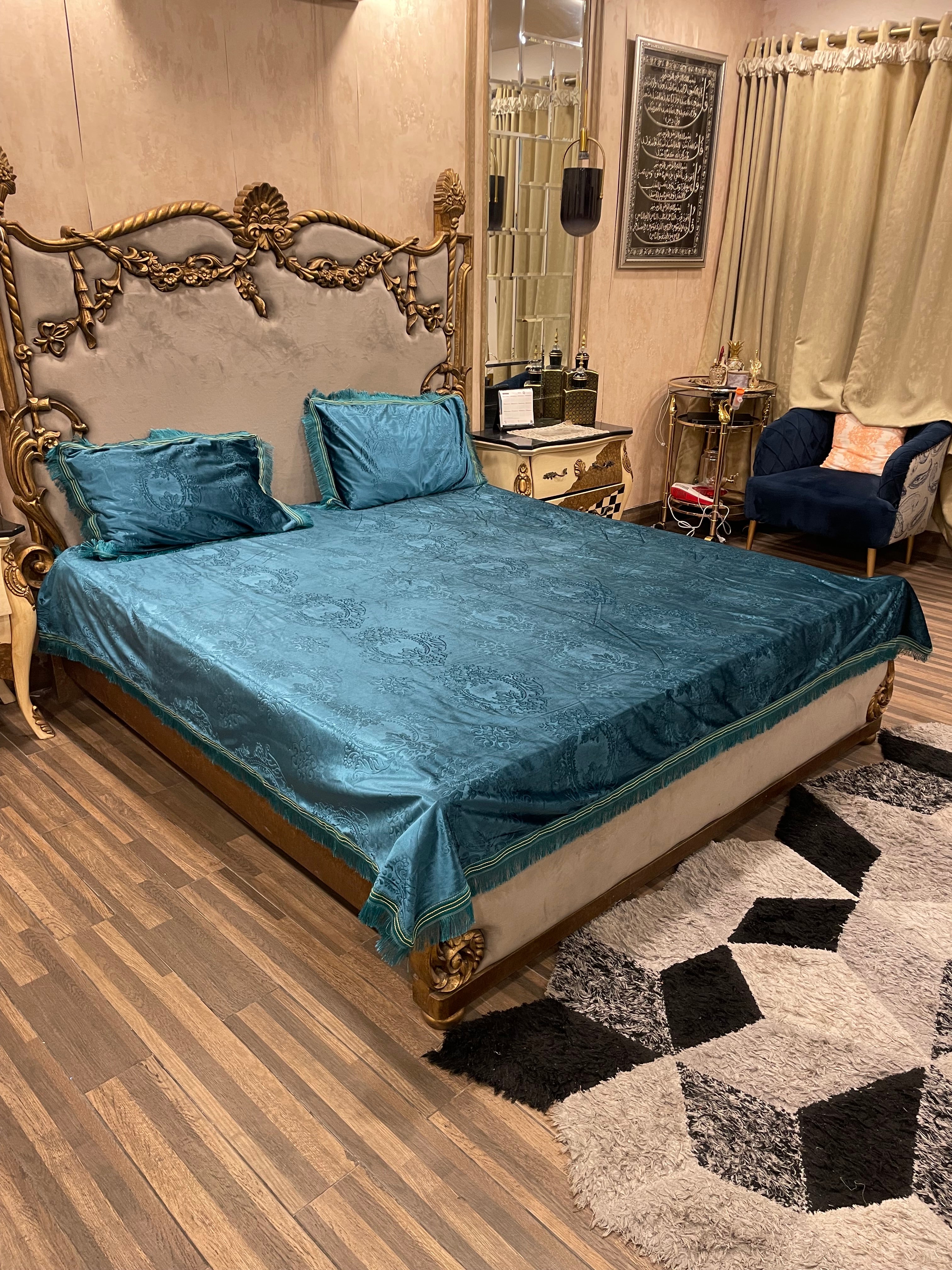 3️⃣PC velvet emboss self BEDSHEET