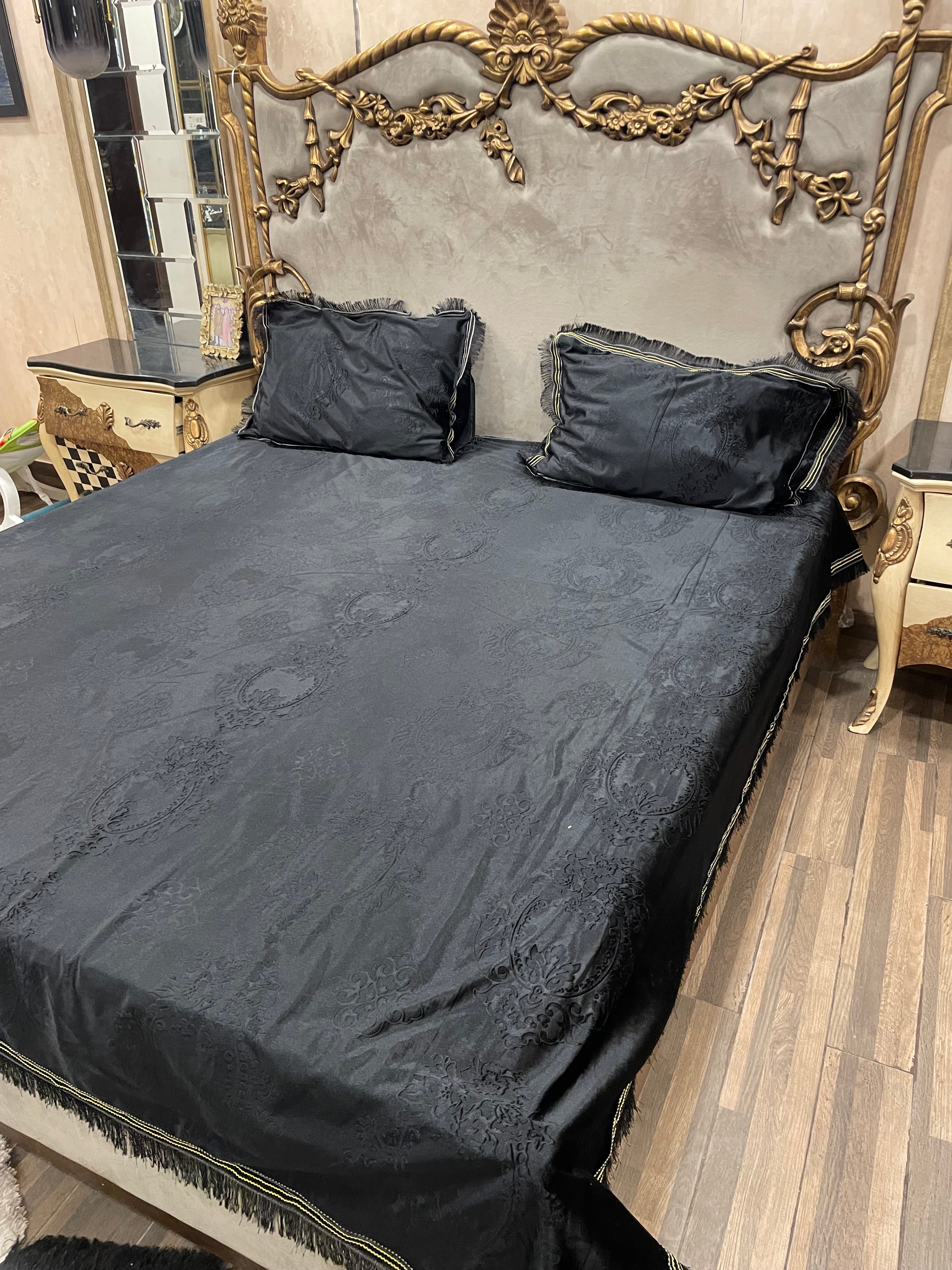 3️⃣PC  emboss self velvet BEDSHEET