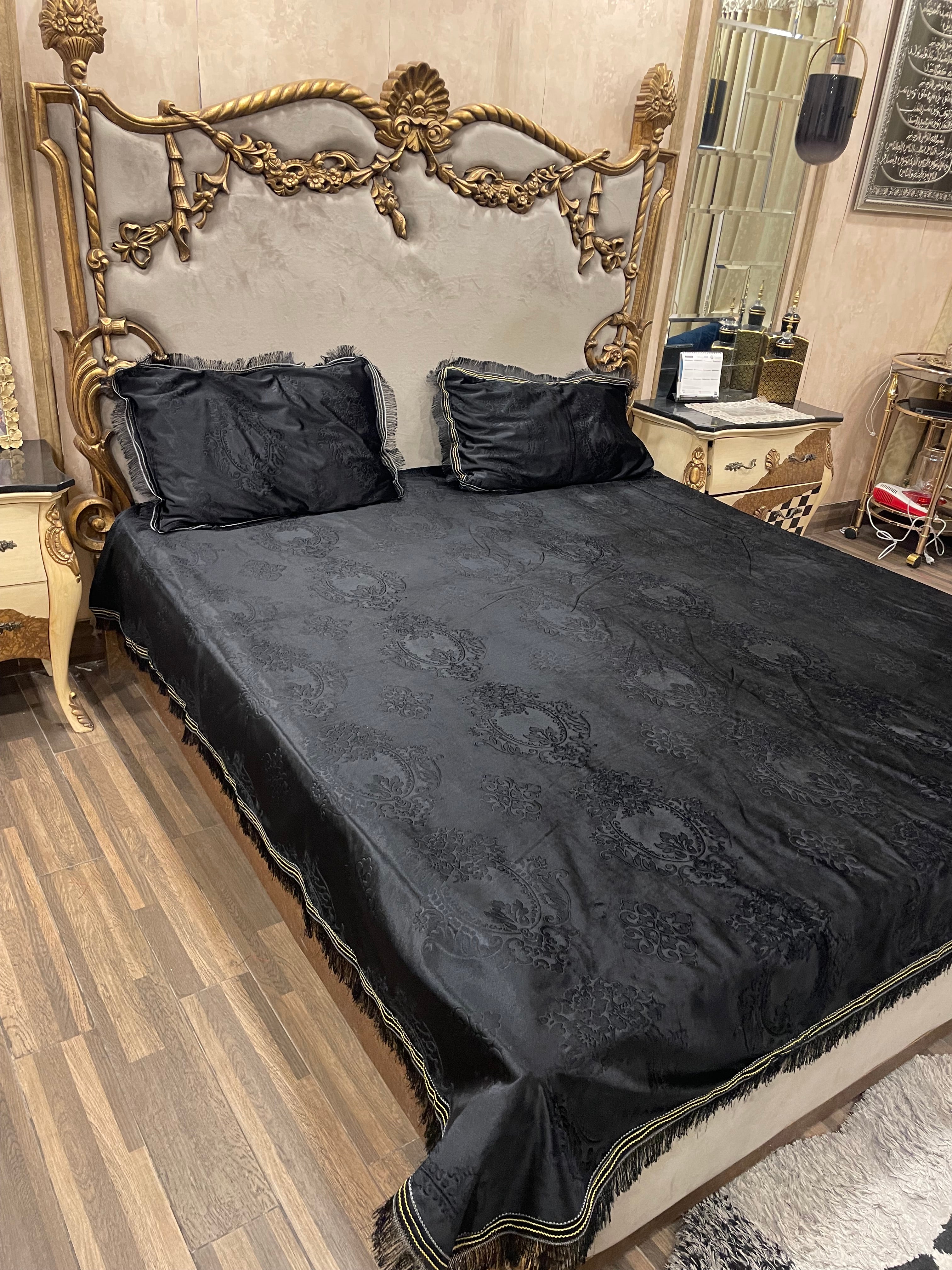 3️⃣PC  emboss self velvet BEDSHEET