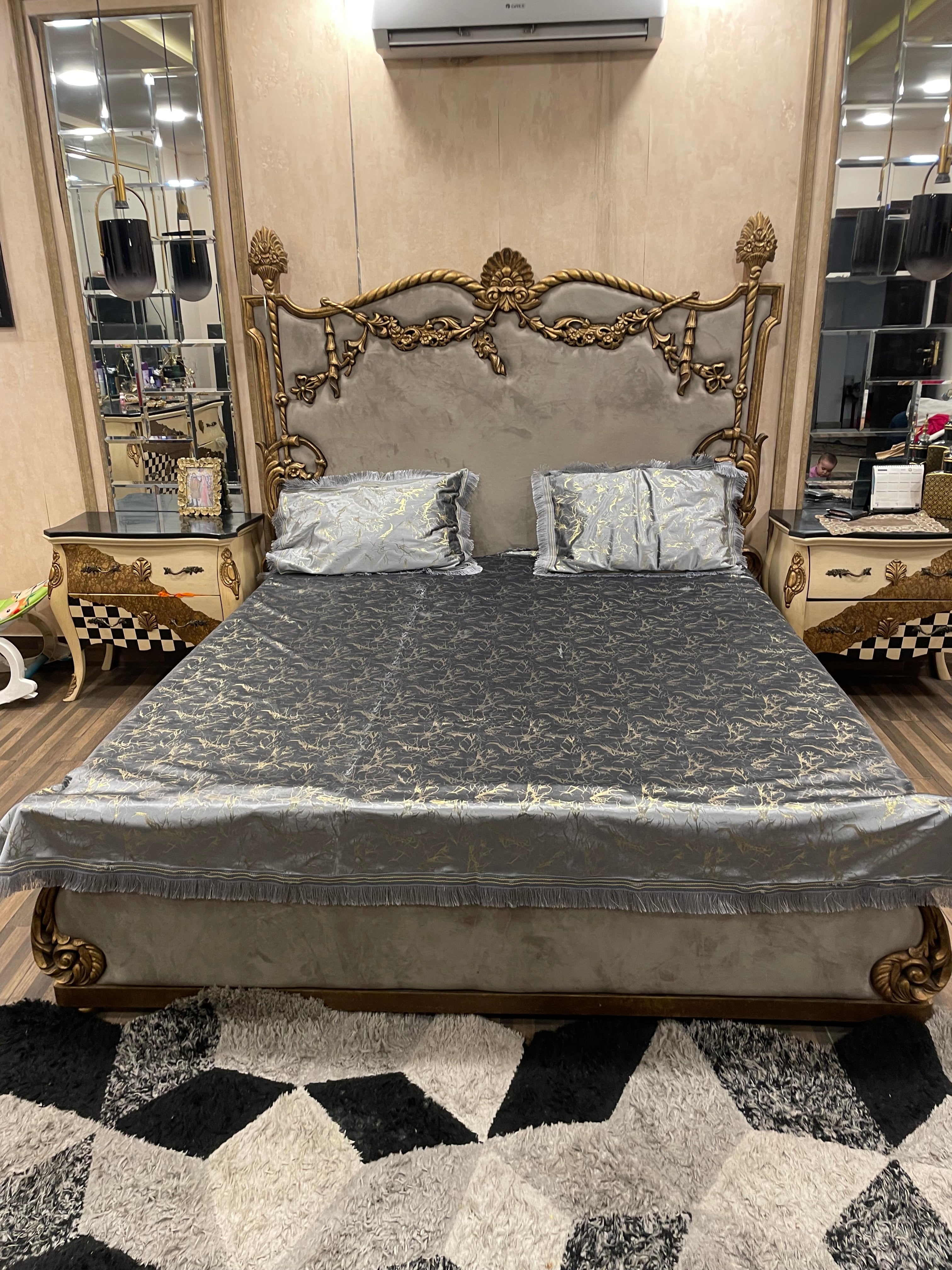 3️⃣PC  texture velvet BEDSHEET
