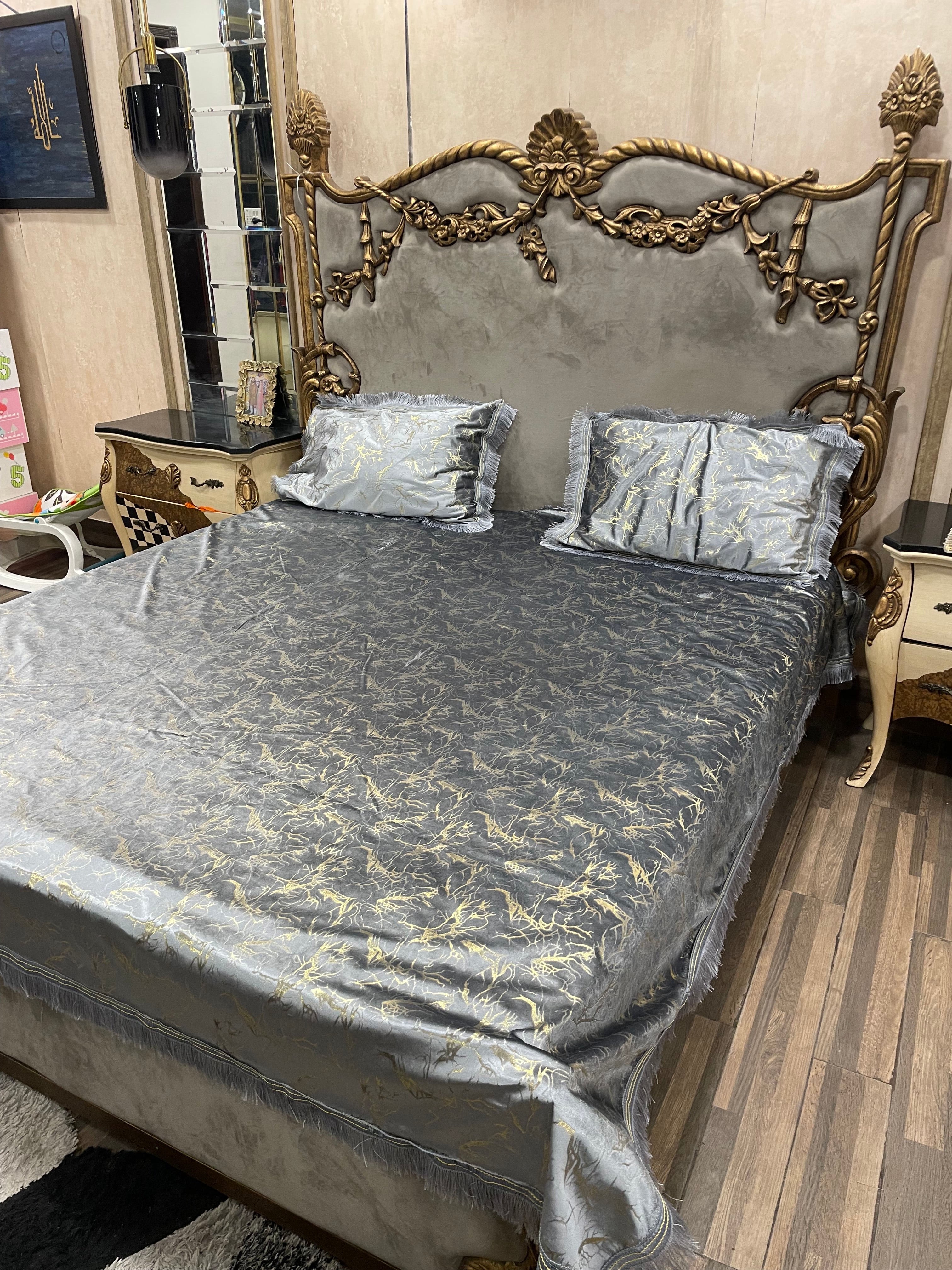 3️⃣PC  texture velvet BEDSHEET