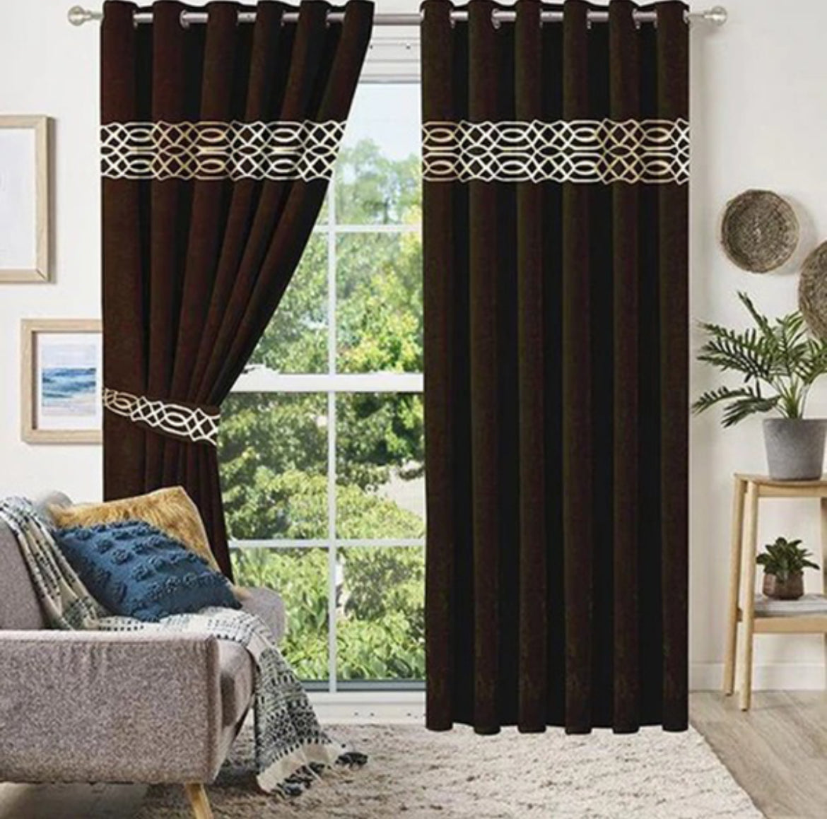 Luxury Velvet Curtains Front Border