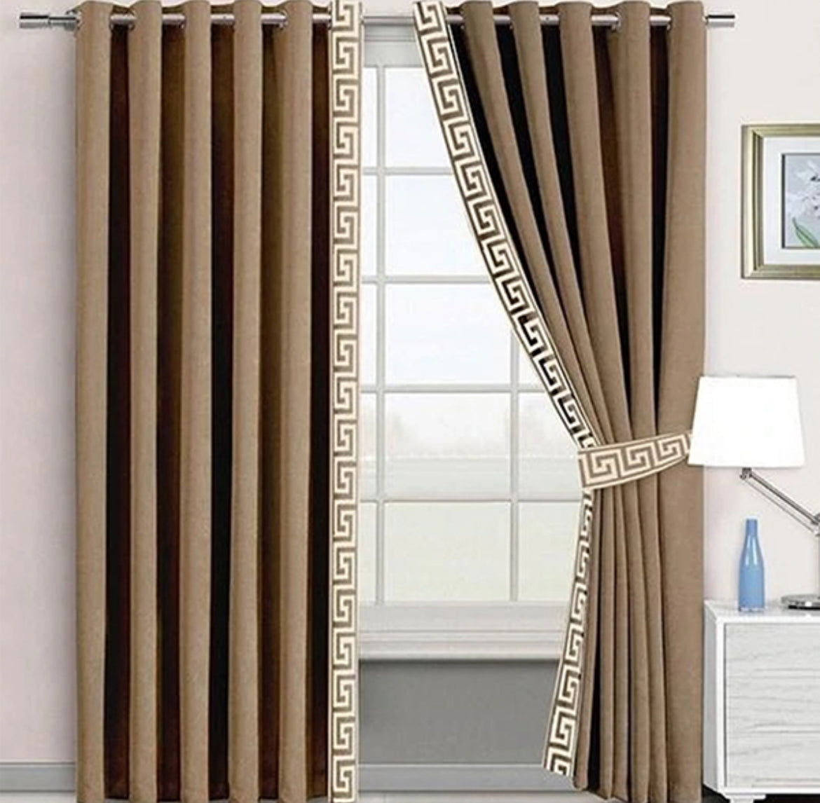 Luxury Velvet Curtains Side Border
