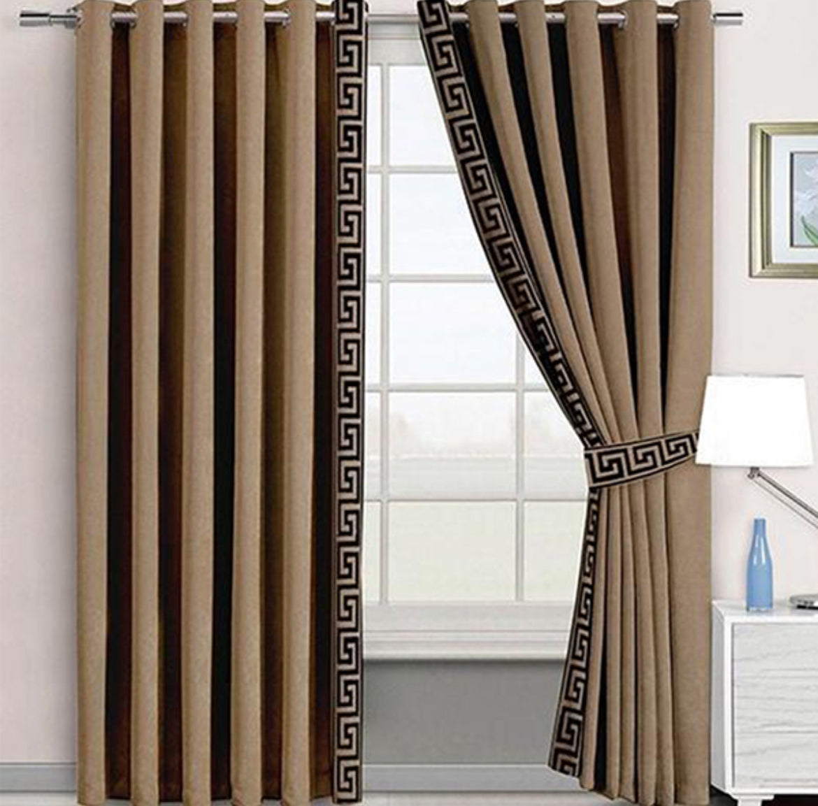 Luxury Velvet Curtains Side Border