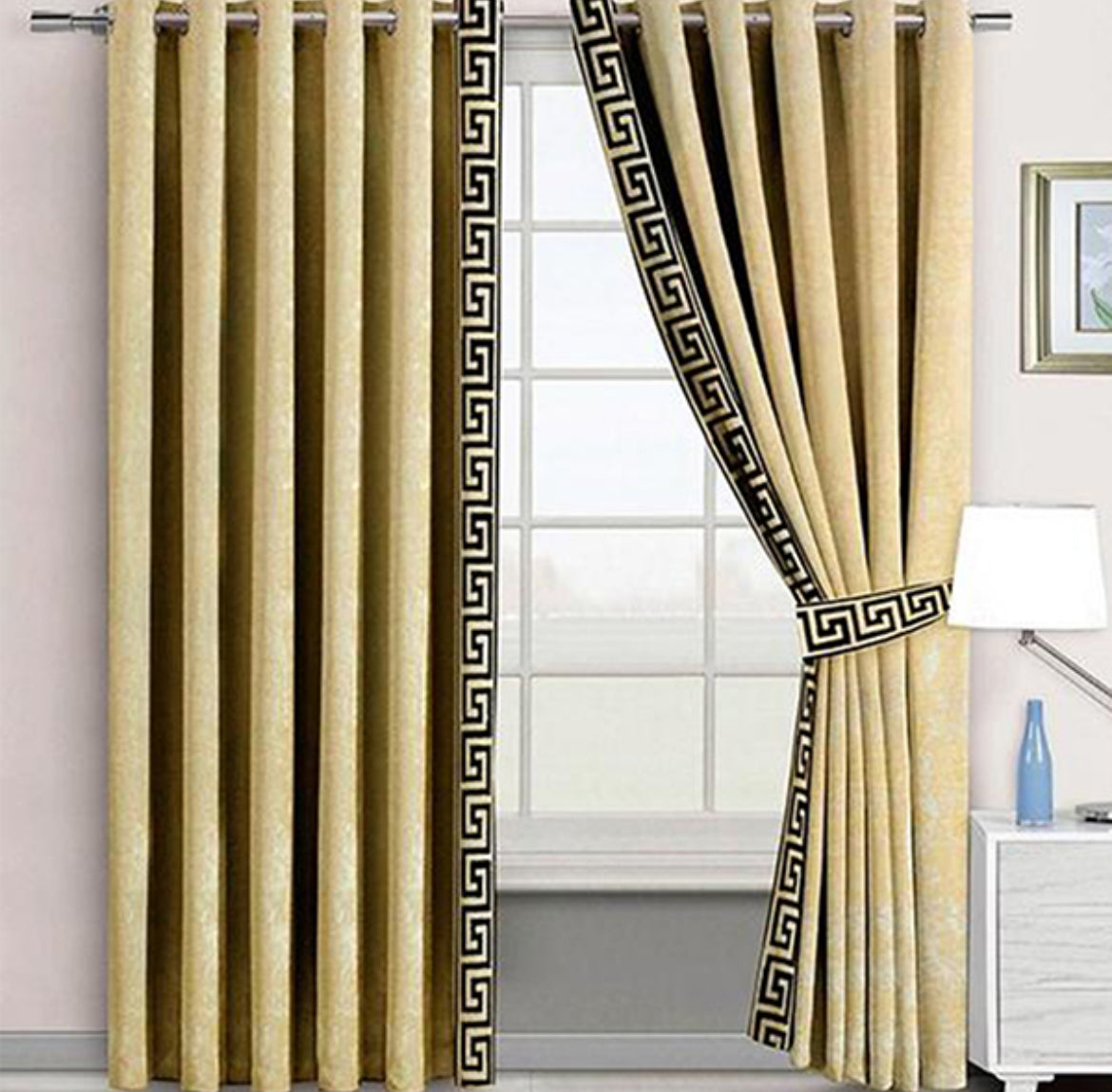 Luxury Velvet Curtains Side Border