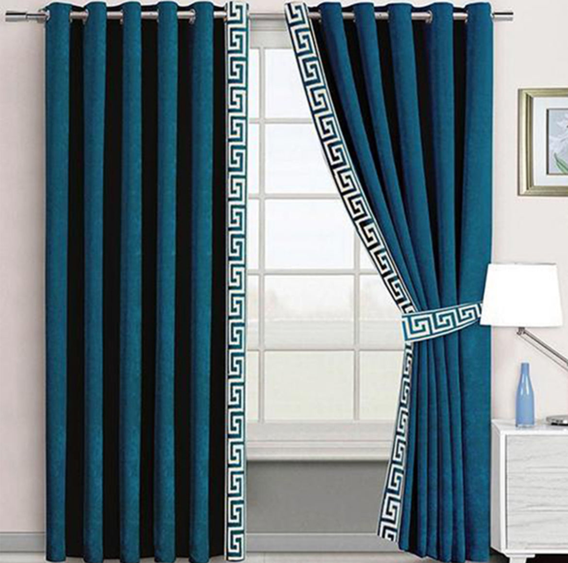 Luxury Velvet Curtains Side Border