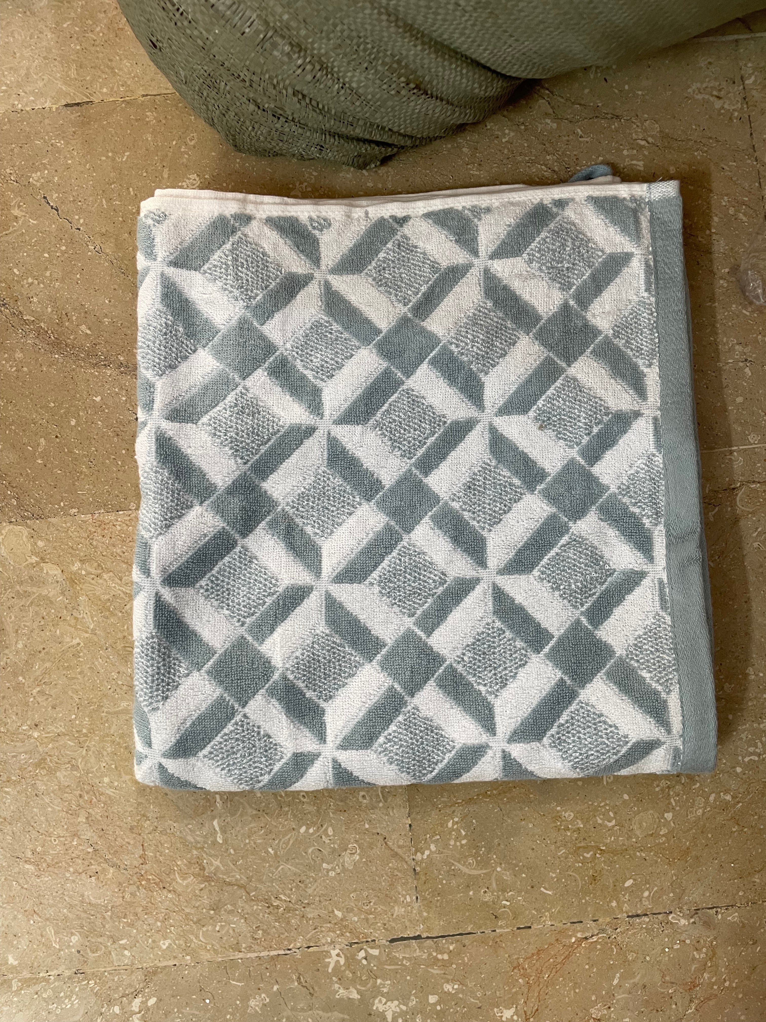 Nishat Export Quality Towel (Pack of 1)