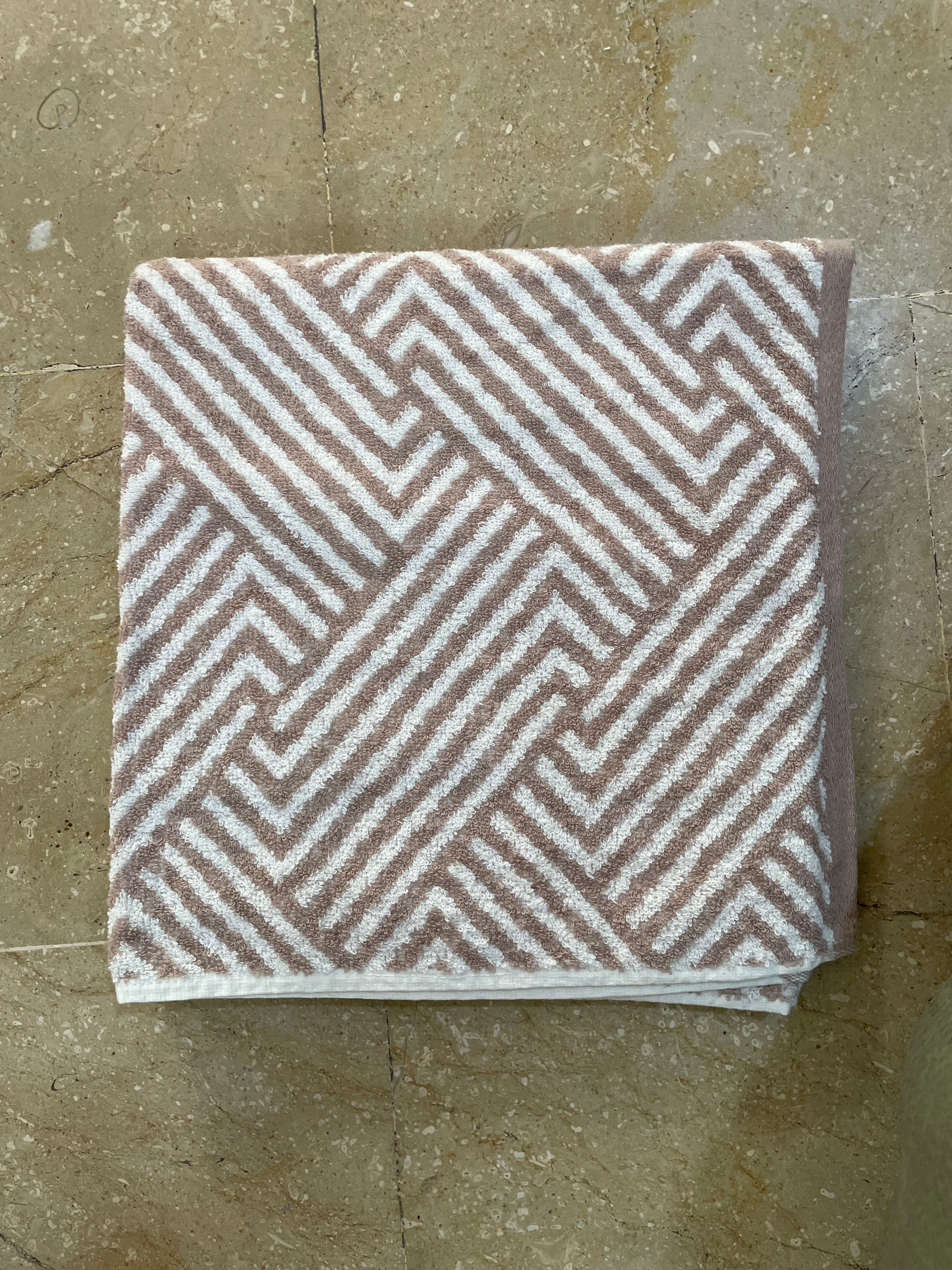 Nishat Export Quality Towel (Pack of 1)
