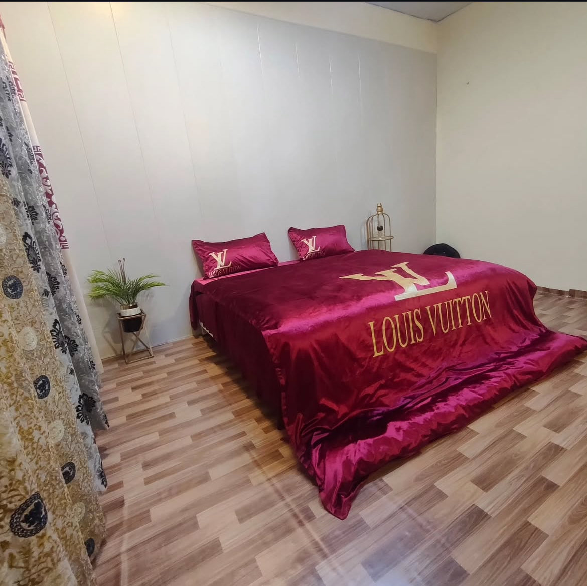 8 PC Louis Vuitton Velvet Bridal Duvet Set