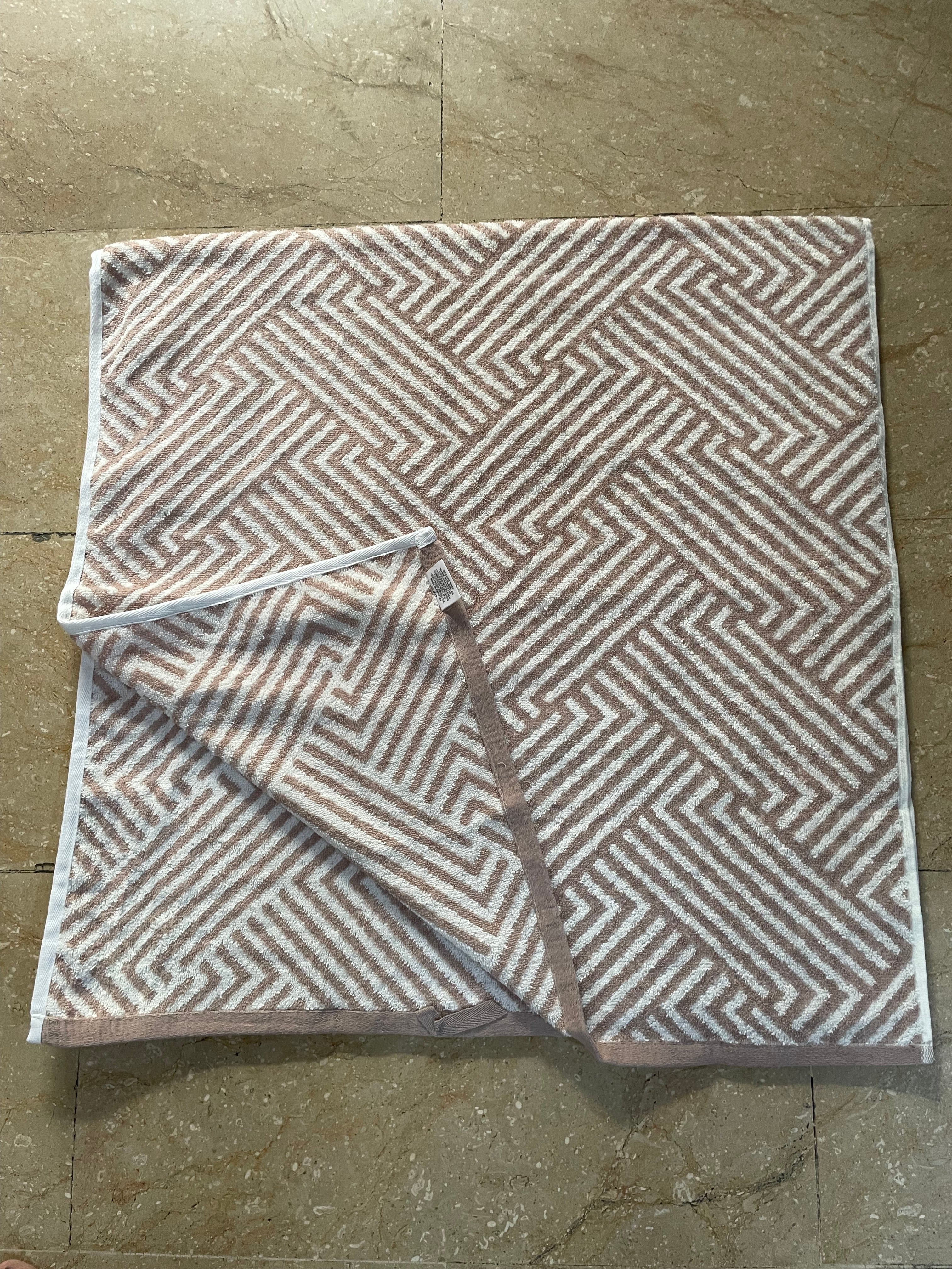 Nishat Export Quality Towel (Pack of 2)