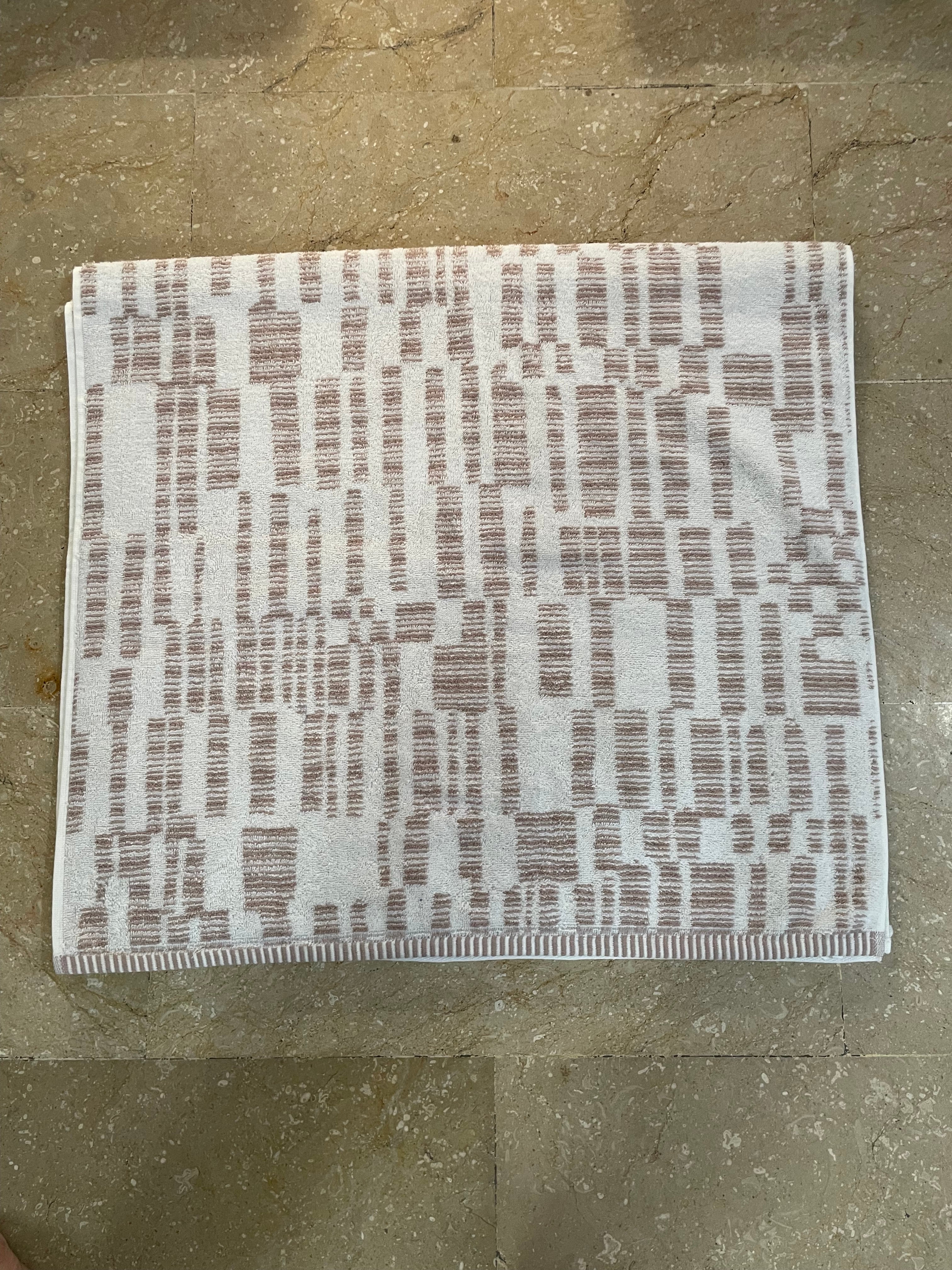 Nishat Export Quality Towel (Pack of 2)