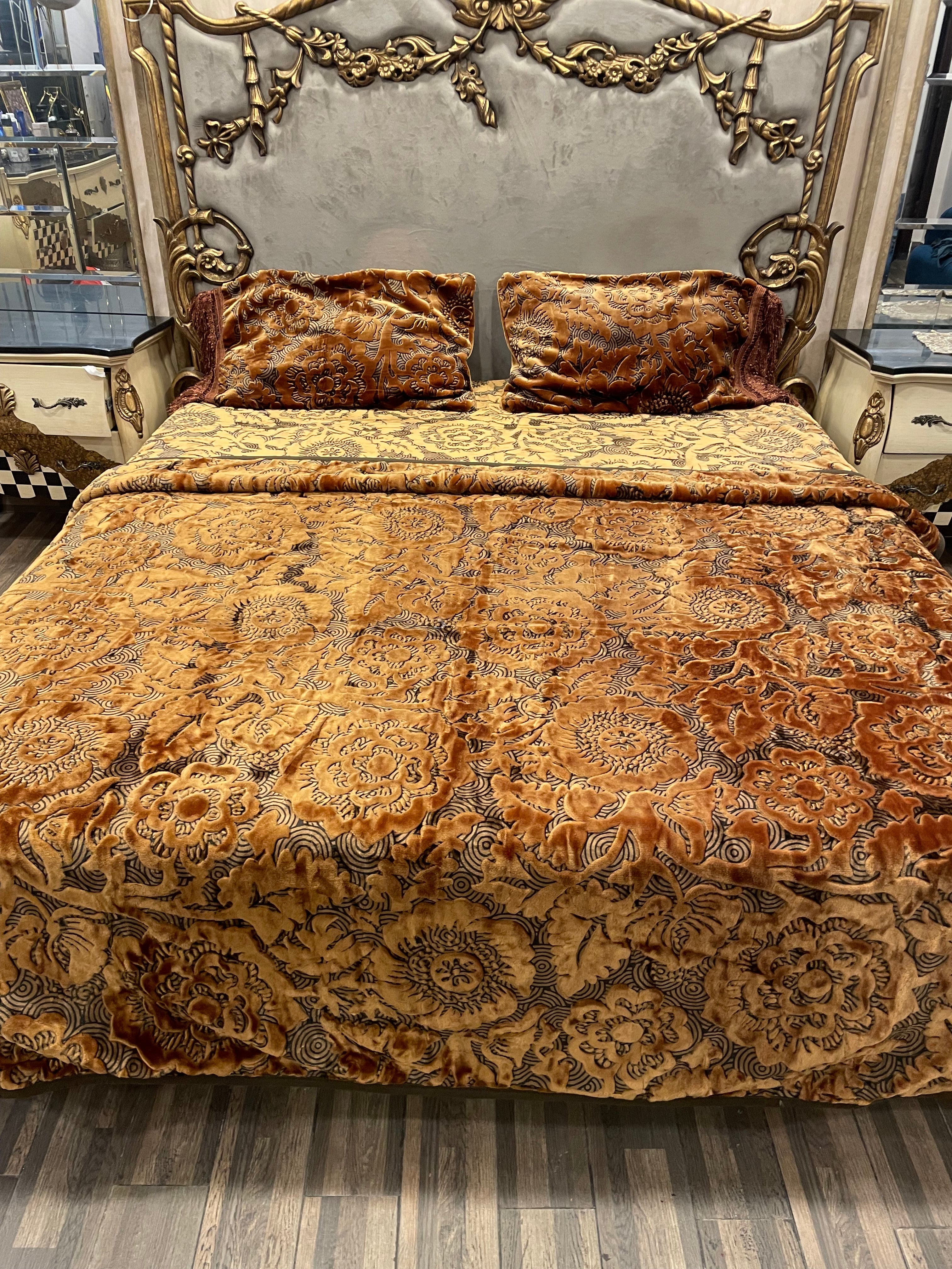 4️⃣ PC Super Classic BLANKET/KAMBLE