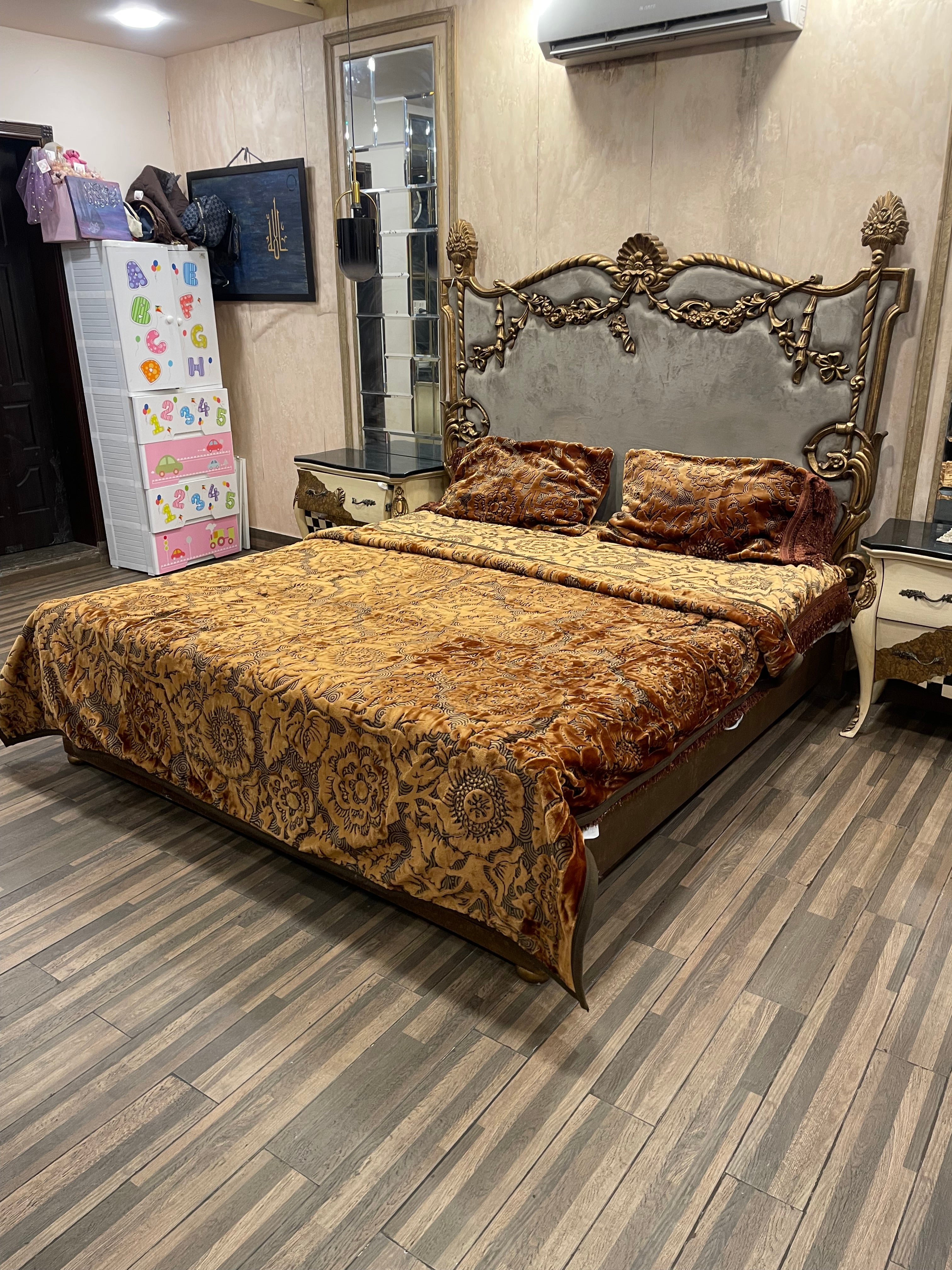 4️⃣ PC Super Classic BLANKET/KAMBLE