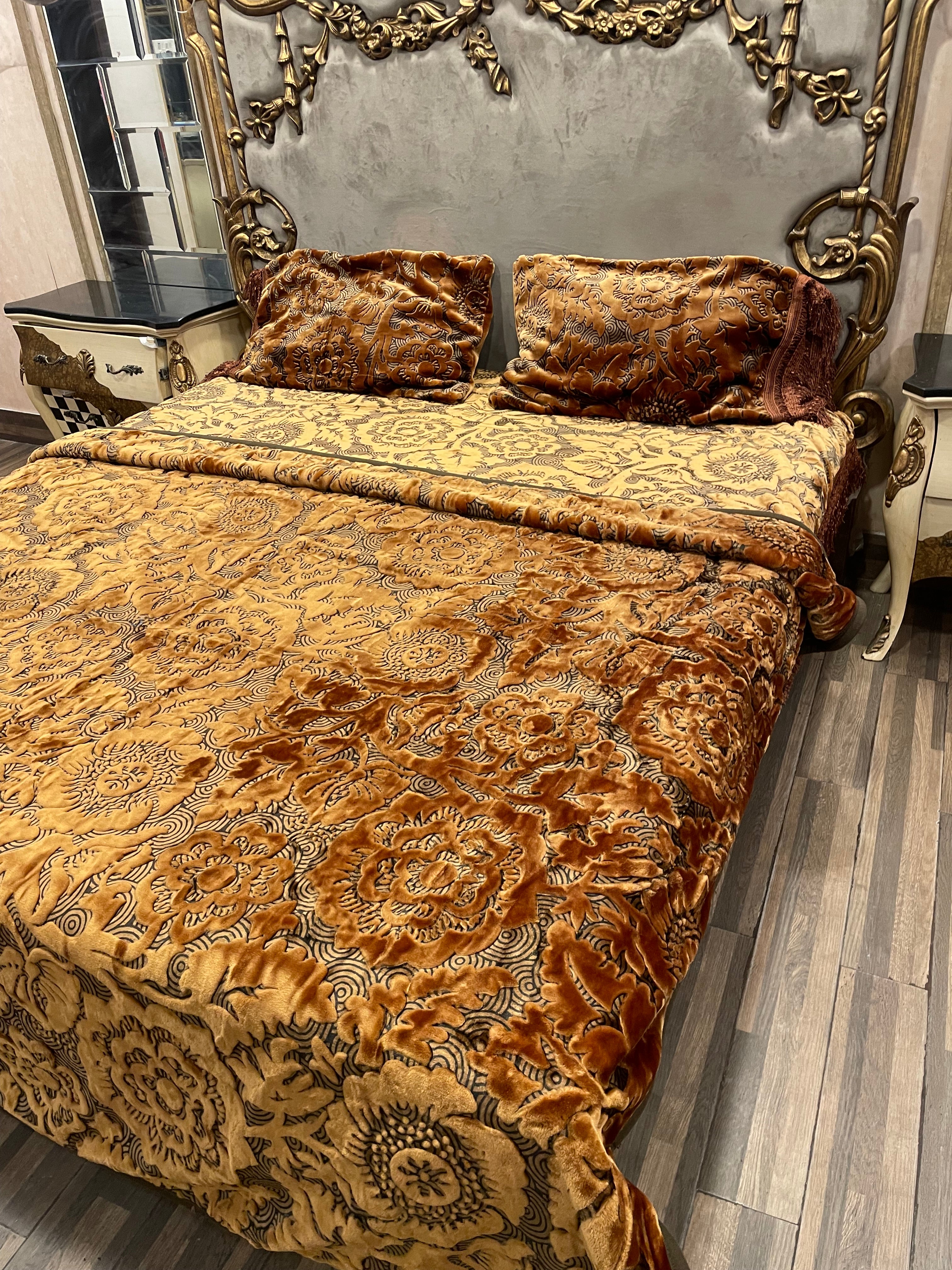 4️⃣ PC Super Classic BLANKET/KAMBLE