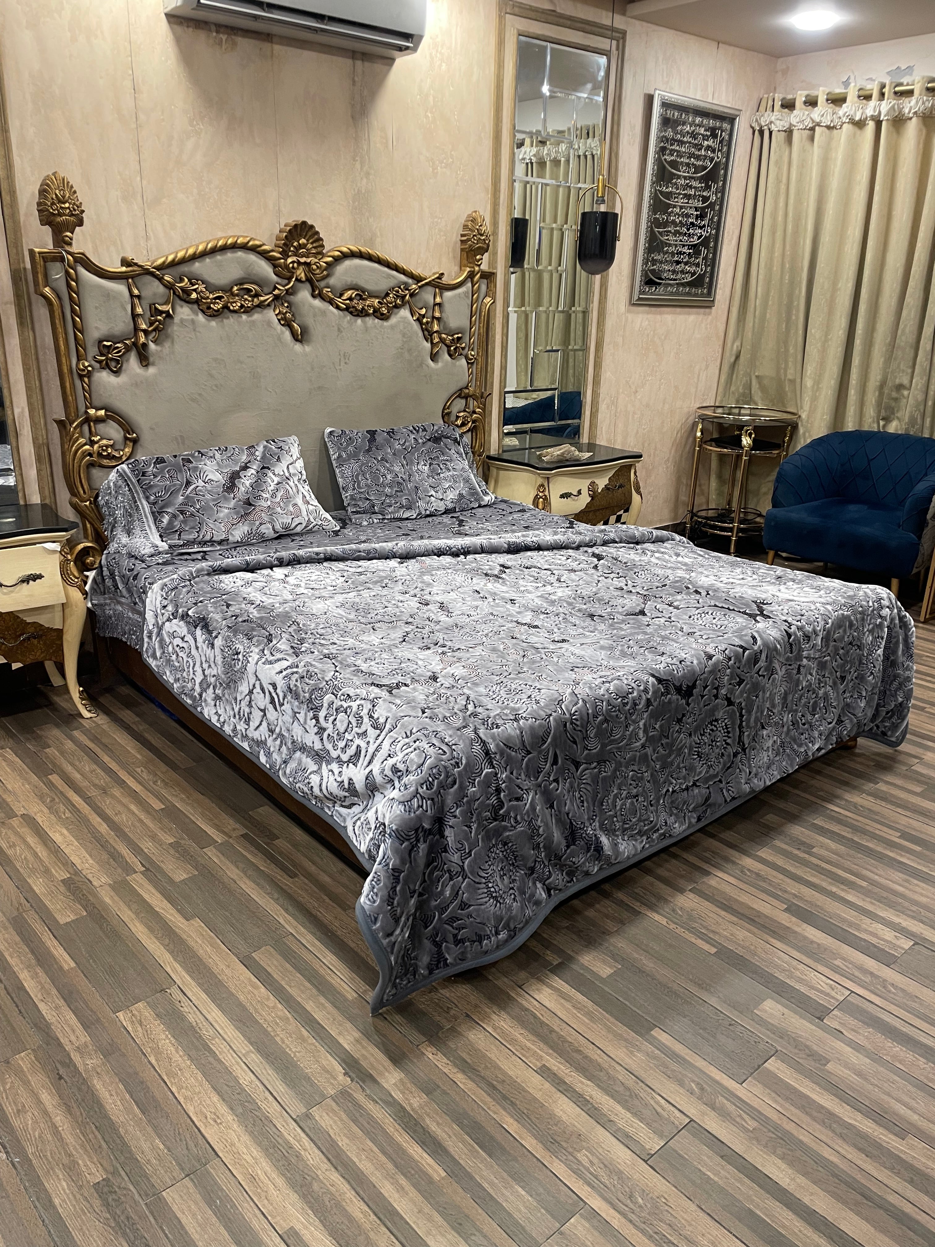 4️⃣ PC Super Classic BLANKET/KAMBLE