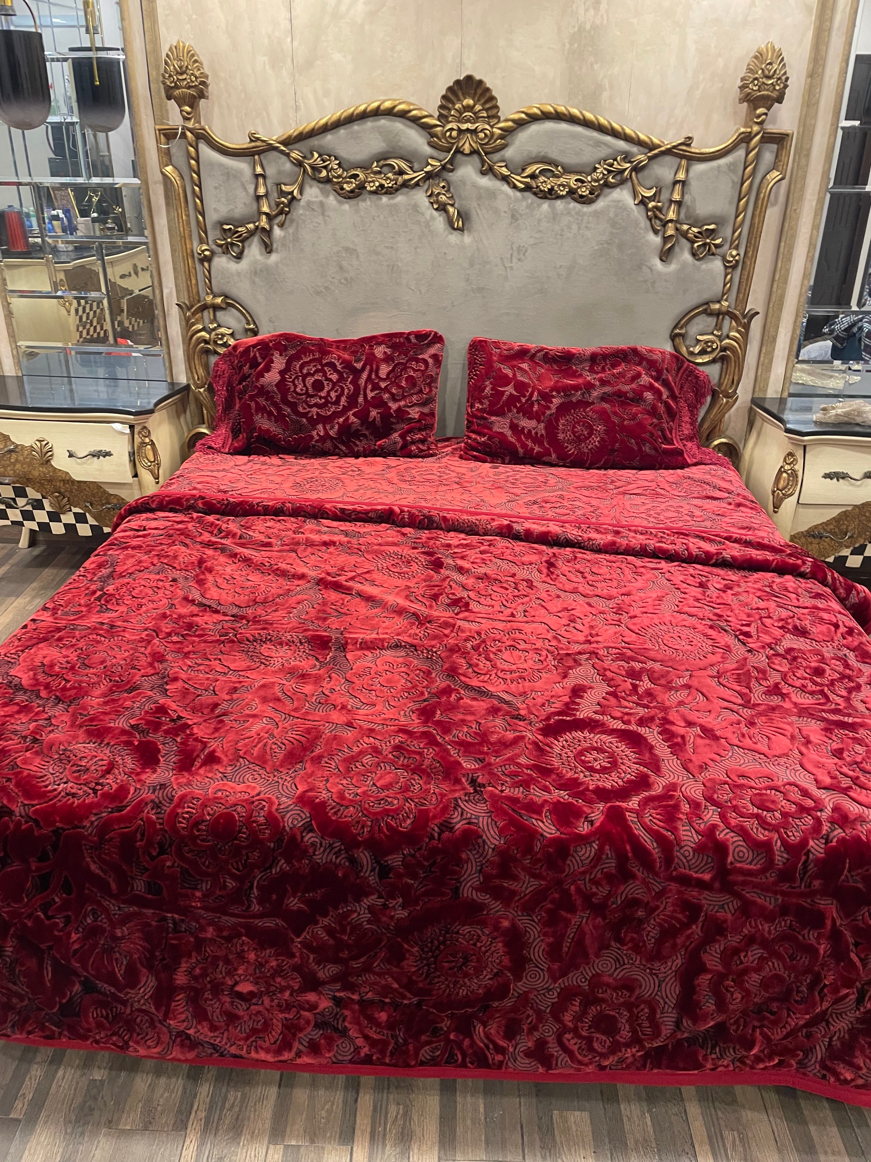 4️⃣ PC Super Classic BLANKET/KAMBLE