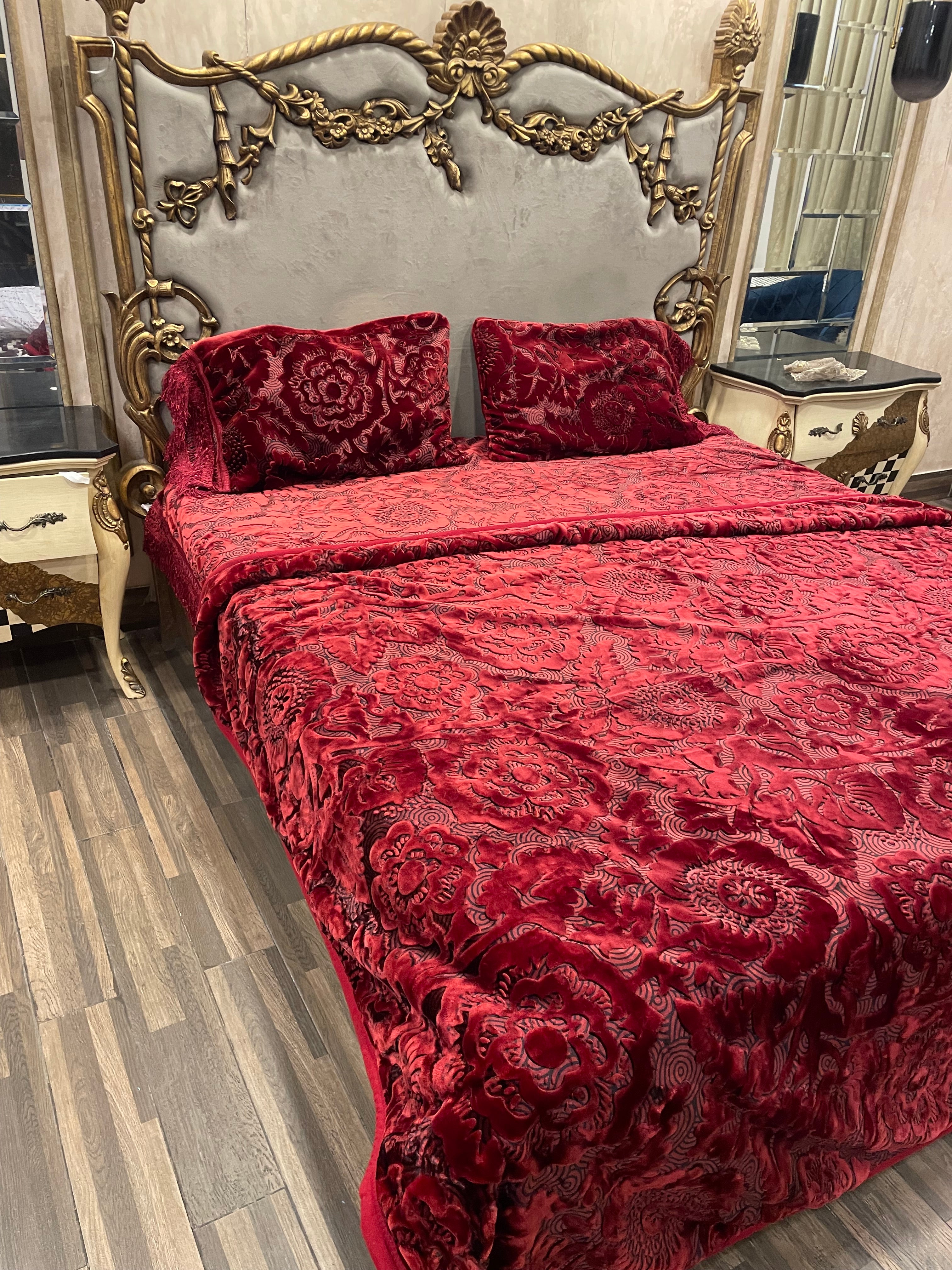 4️⃣ PC Super Classic BLANKET/KAMBLE