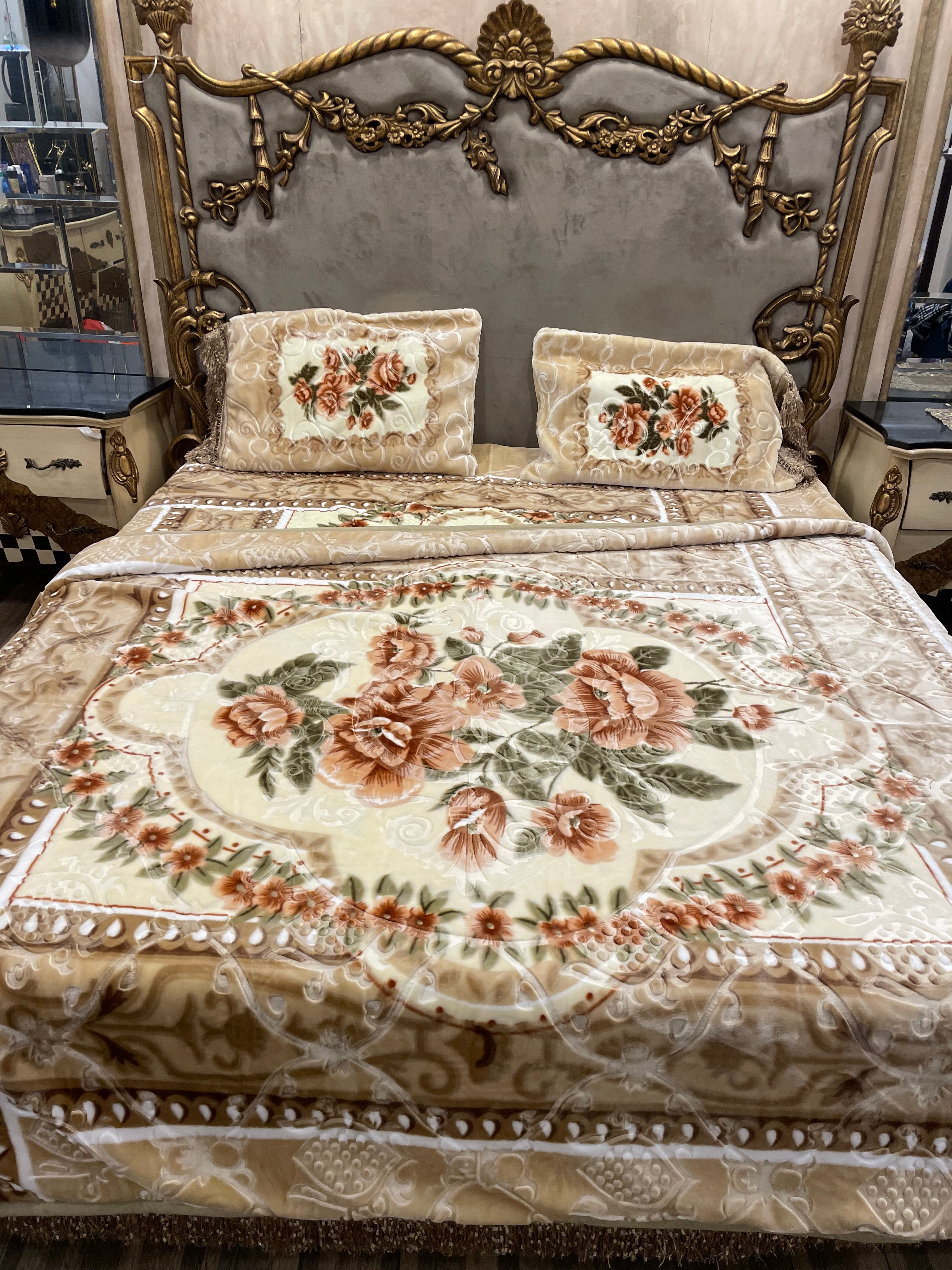 4️⃣ PC Moro Spain BLANKET/KAMBLE