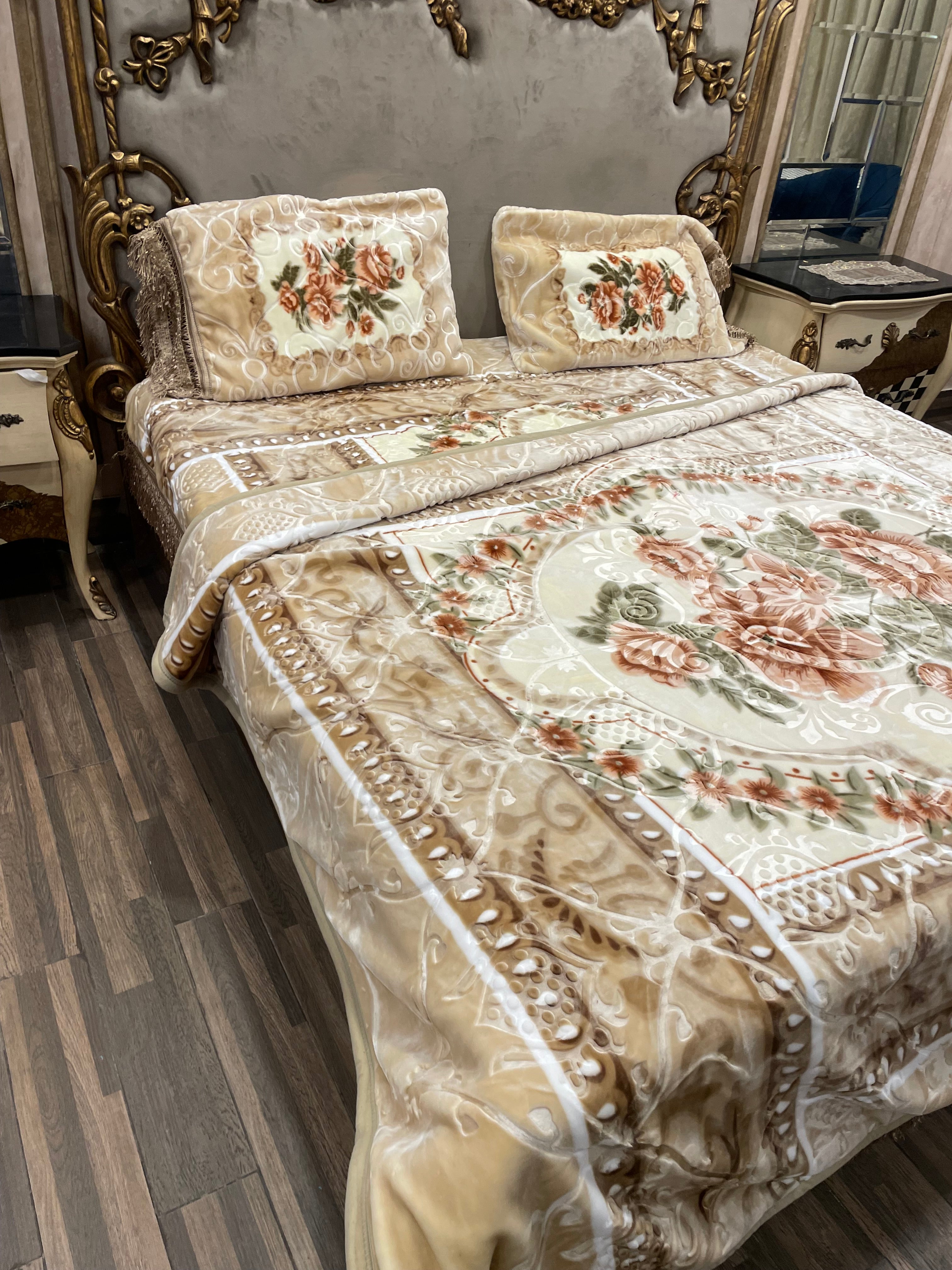 4️⃣ PC Moro Spain BLANKET/KAMBLE