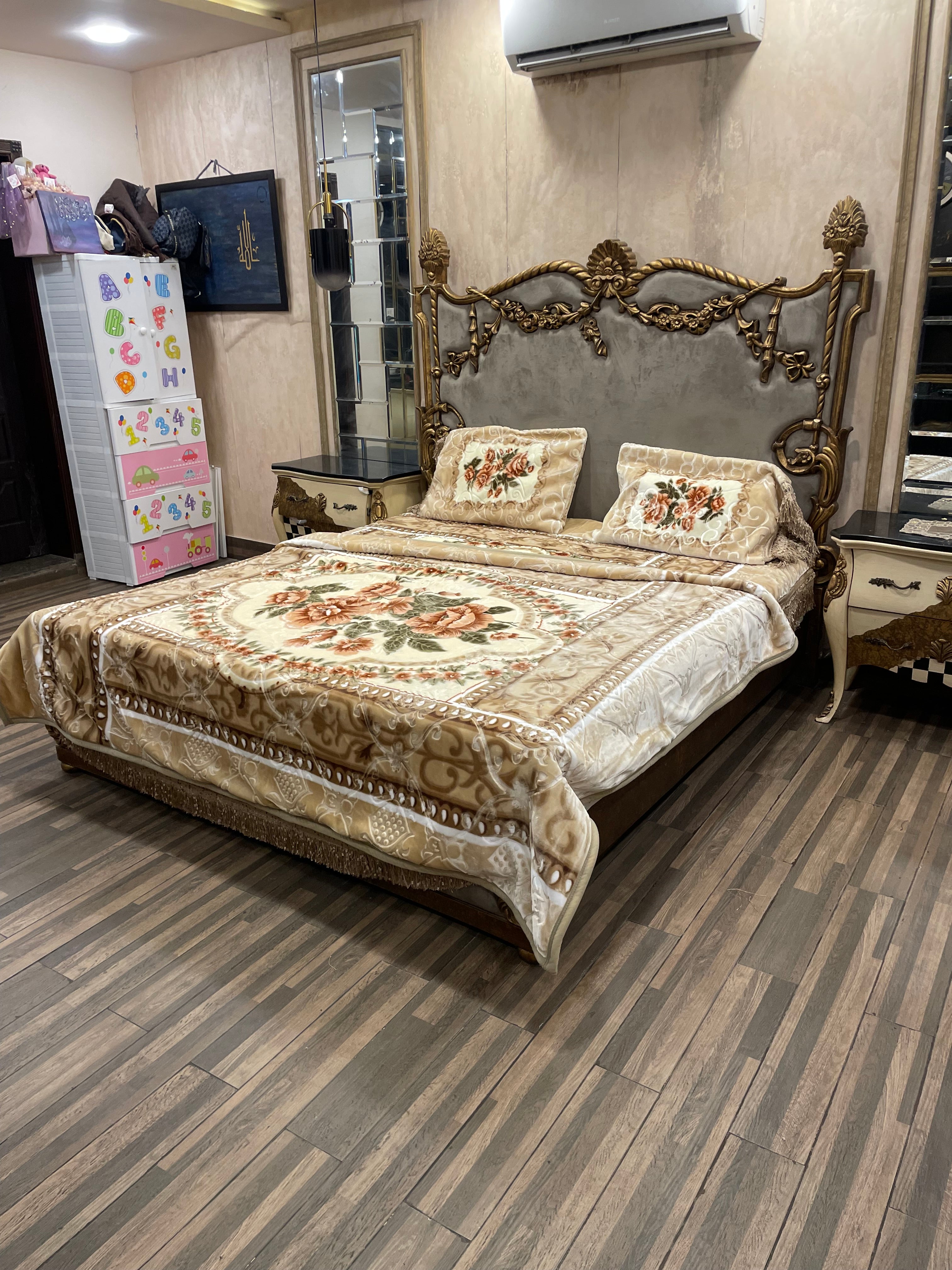 4️⃣ PC Moro Spain BLANKET/KAMBLE