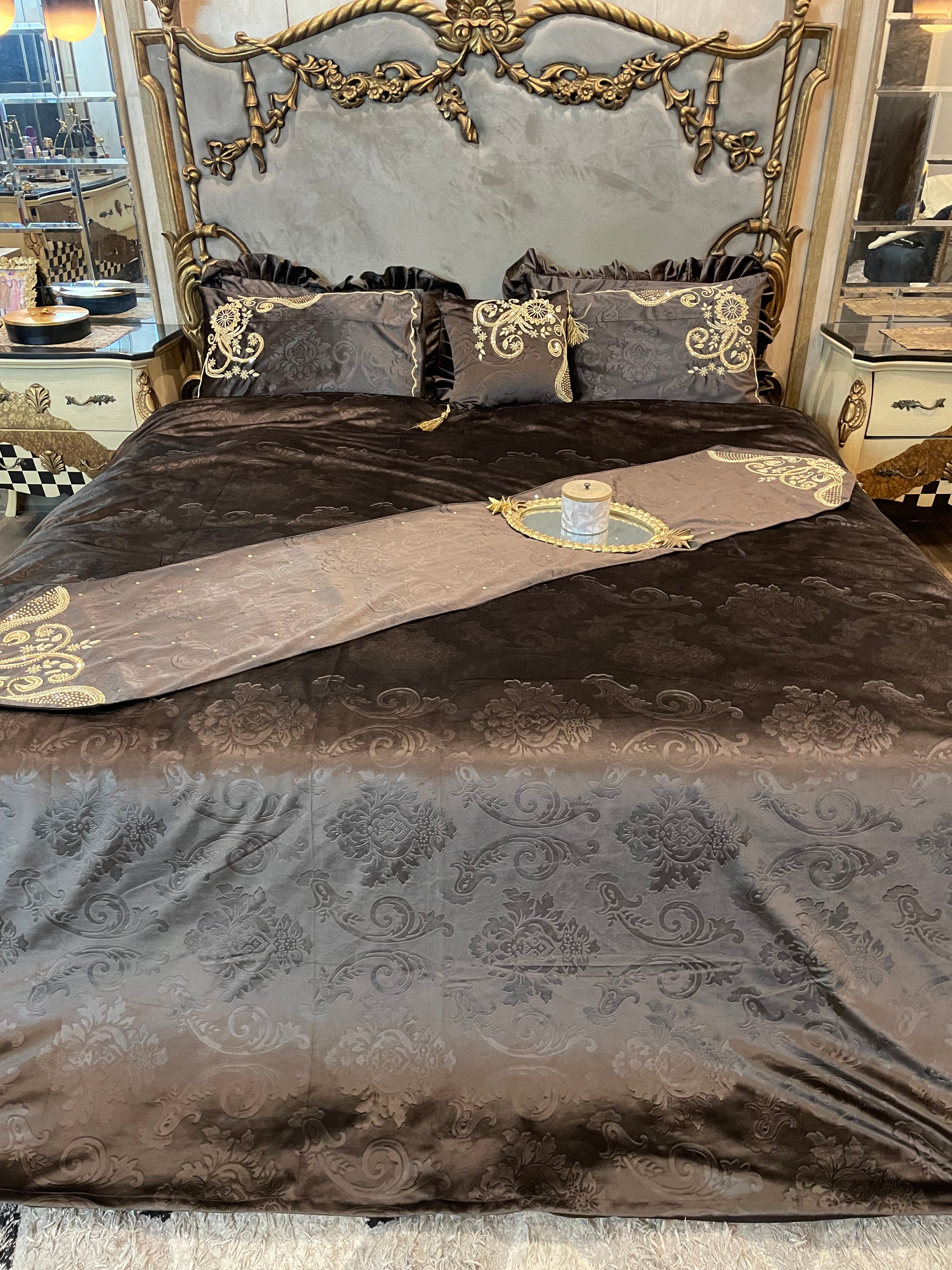 8️⃣ PC Bridal Embossed Velvet Duvet Cover (with/without Filling) Set Fully Hand Worked embeded with pearls