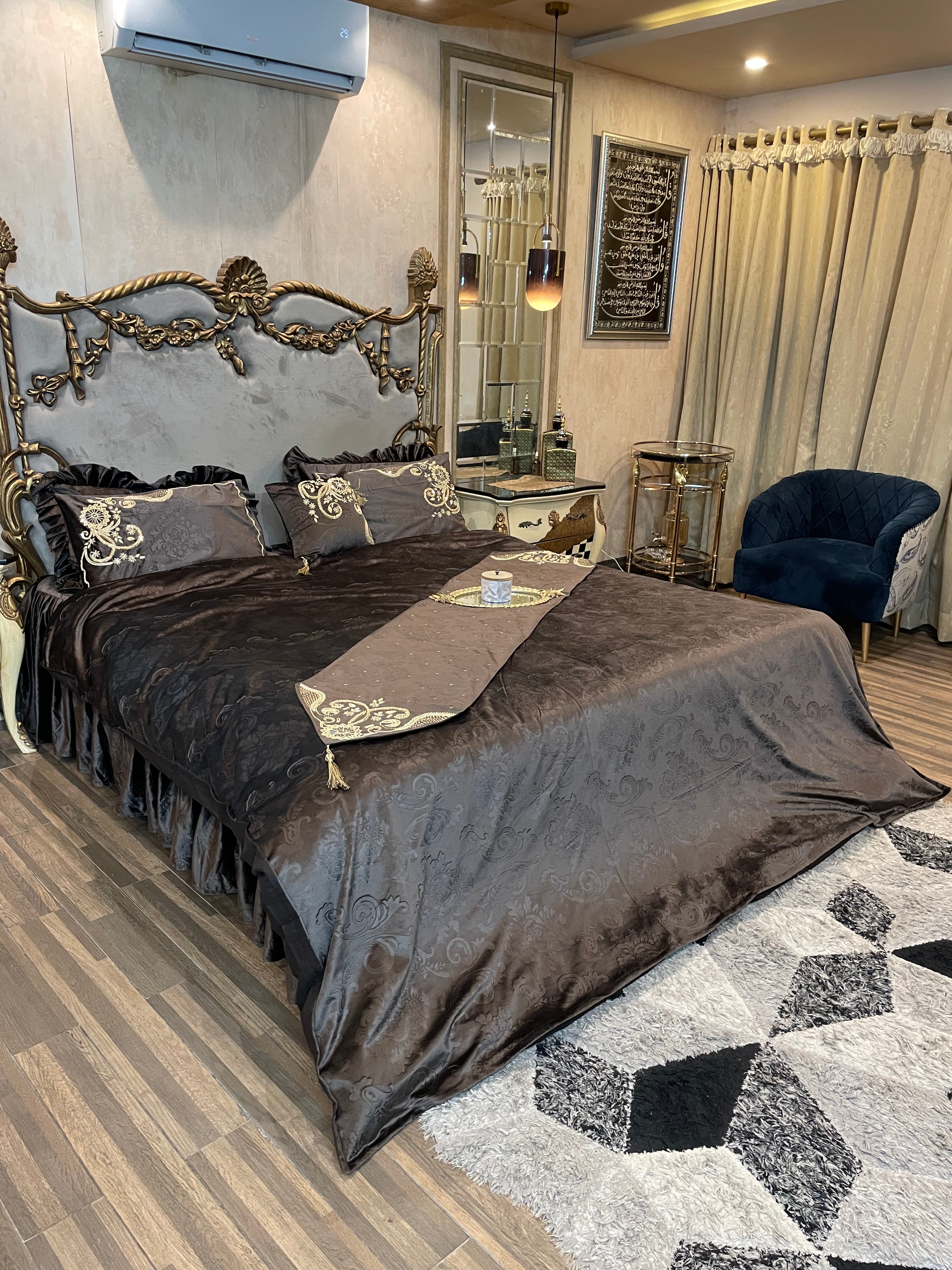 8️⃣ PC Bridal Embossed Velvet Duvet Cover (with/without Filling) Set Fully Hand Worked embeded with pearls