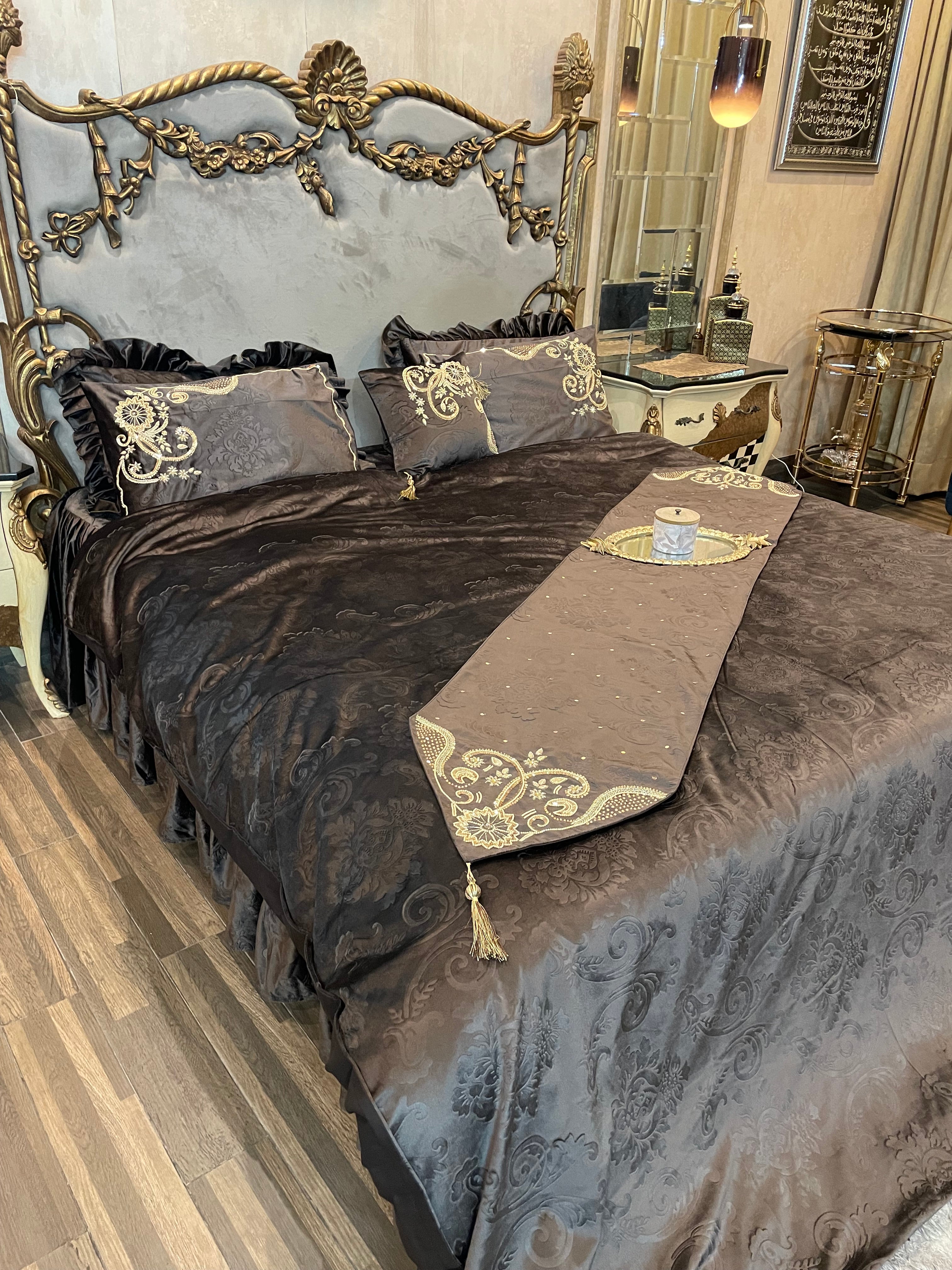 8️⃣ PC Bridal Embossed Velvet Duvet Cover (with/without Filling) Set Fully Hand Worked embeded with pearls