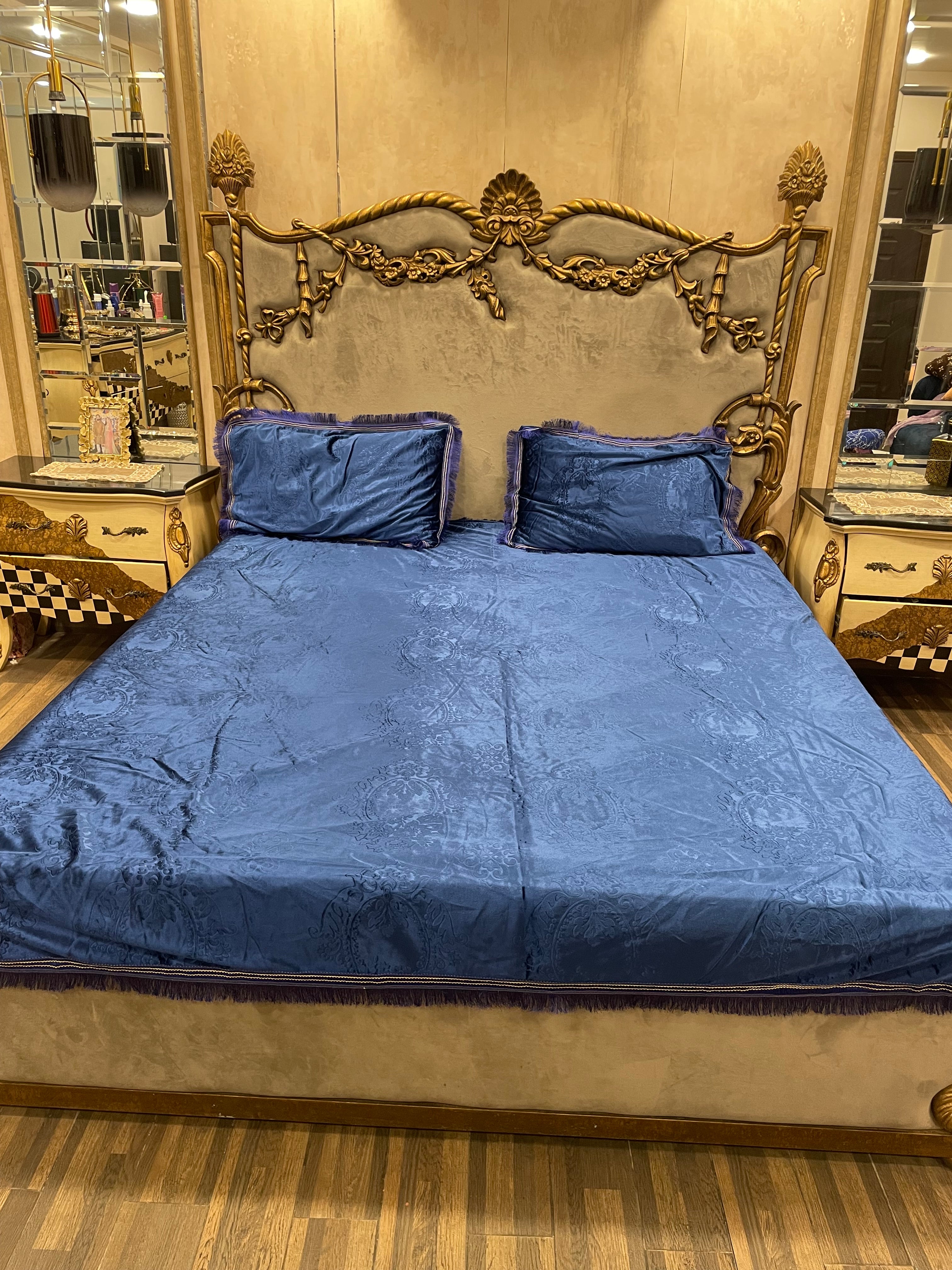 3️⃣PC velvet emboss self BEDSHEET