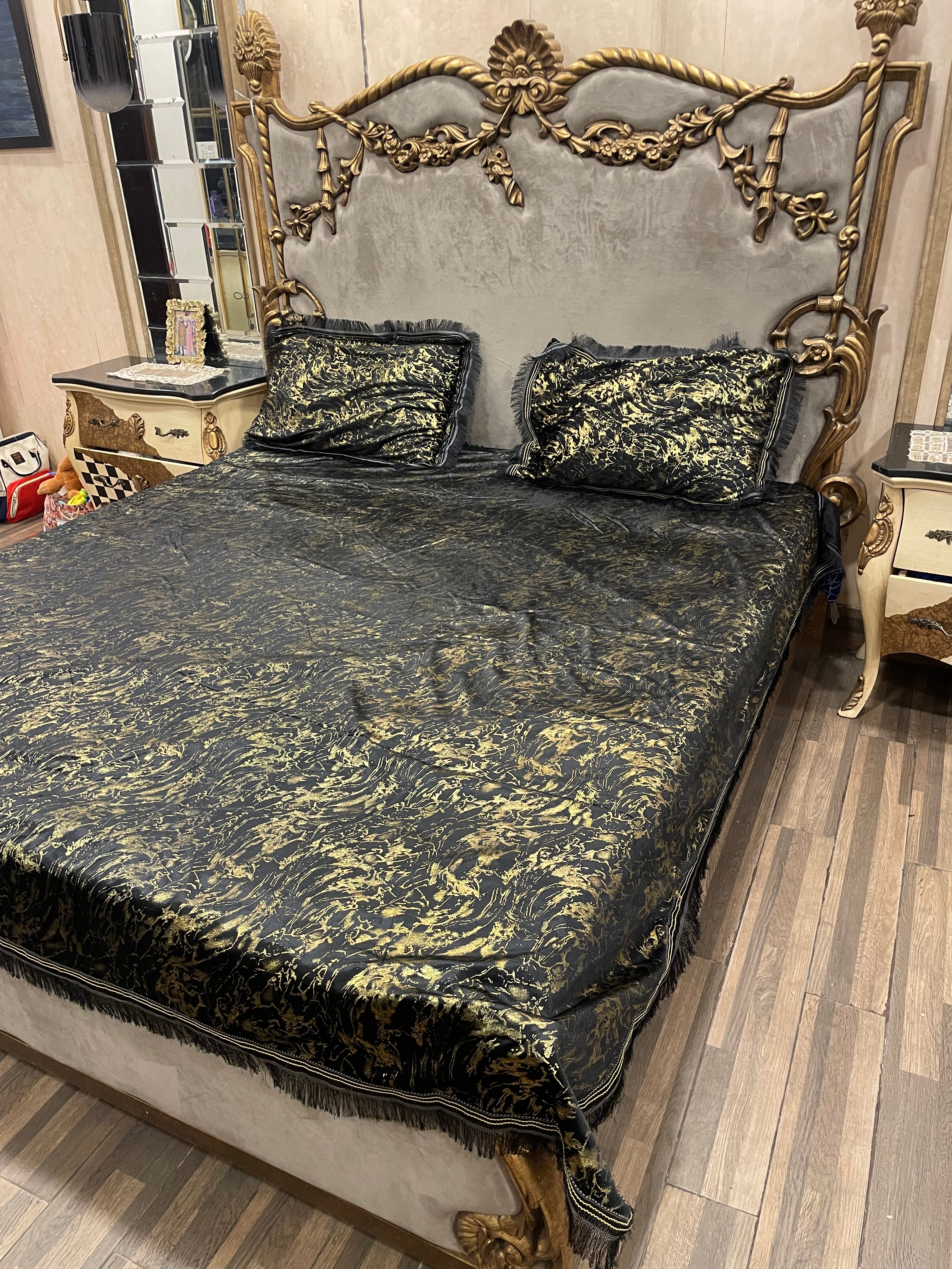 3️⃣PC  texture velvet BEDSHEET