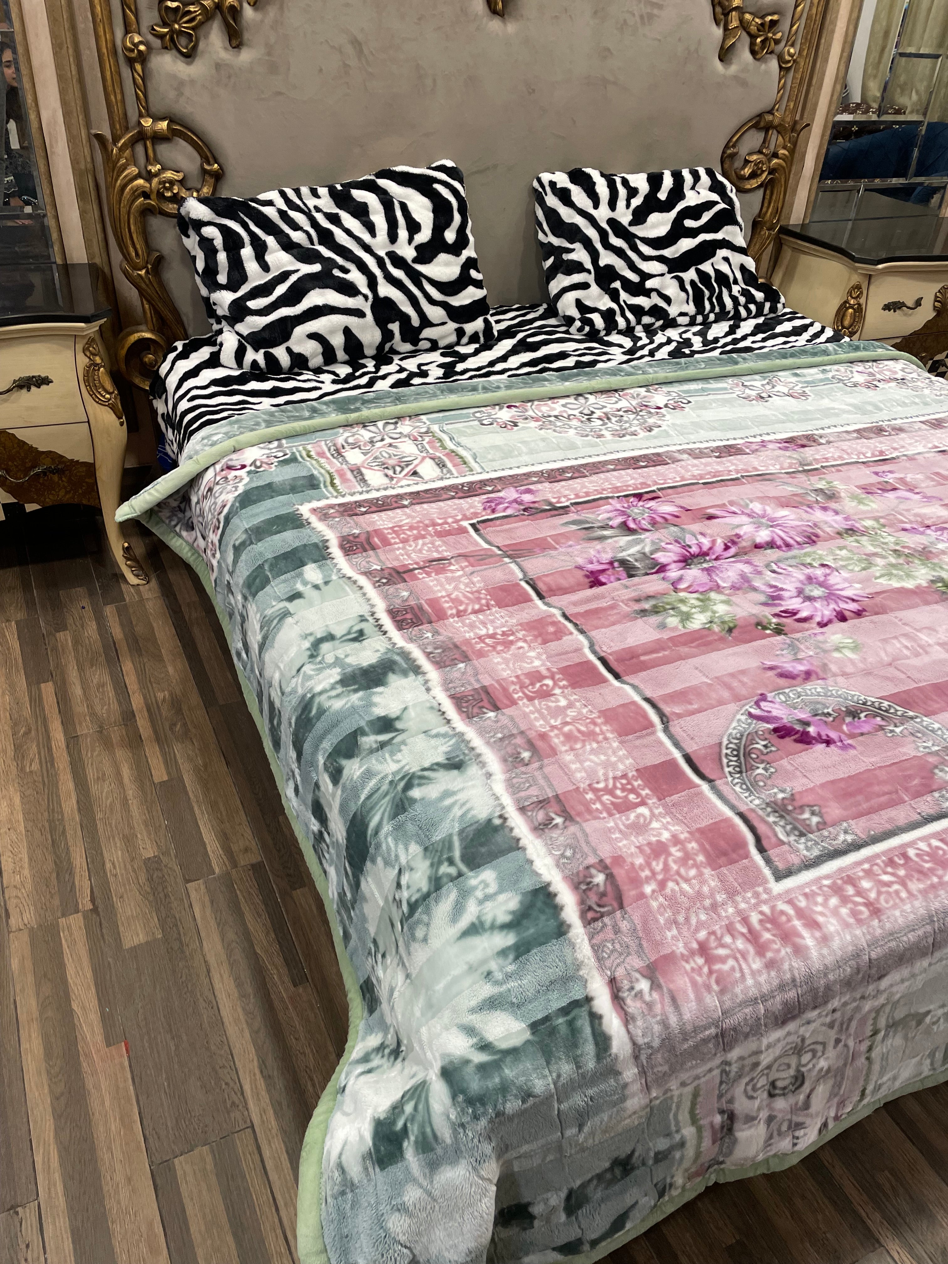 1️⃣ PC BARBARY BLANKET/KAMBLE