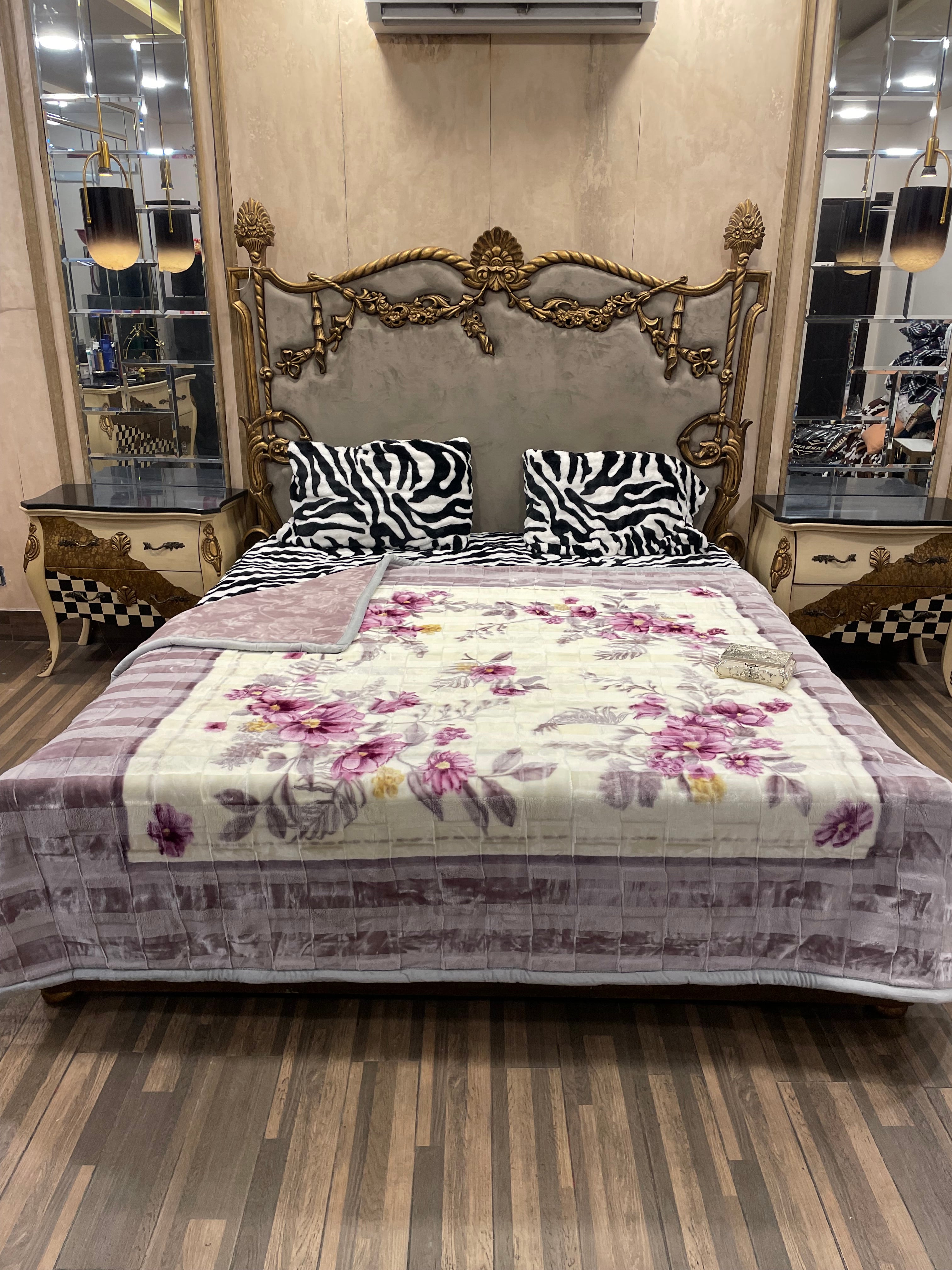 1️⃣ PC BARBARY BLANKET/KAMBLE