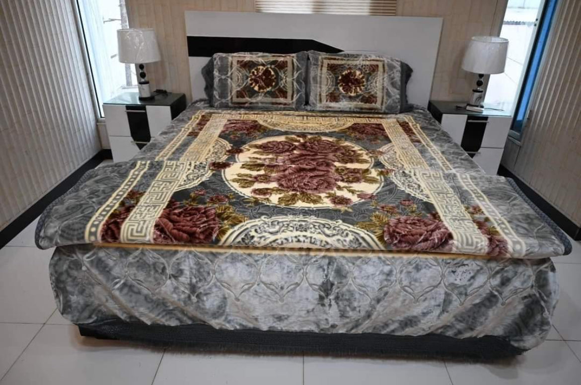 4️⃣ PC Dollar Blanket/KAMBLE