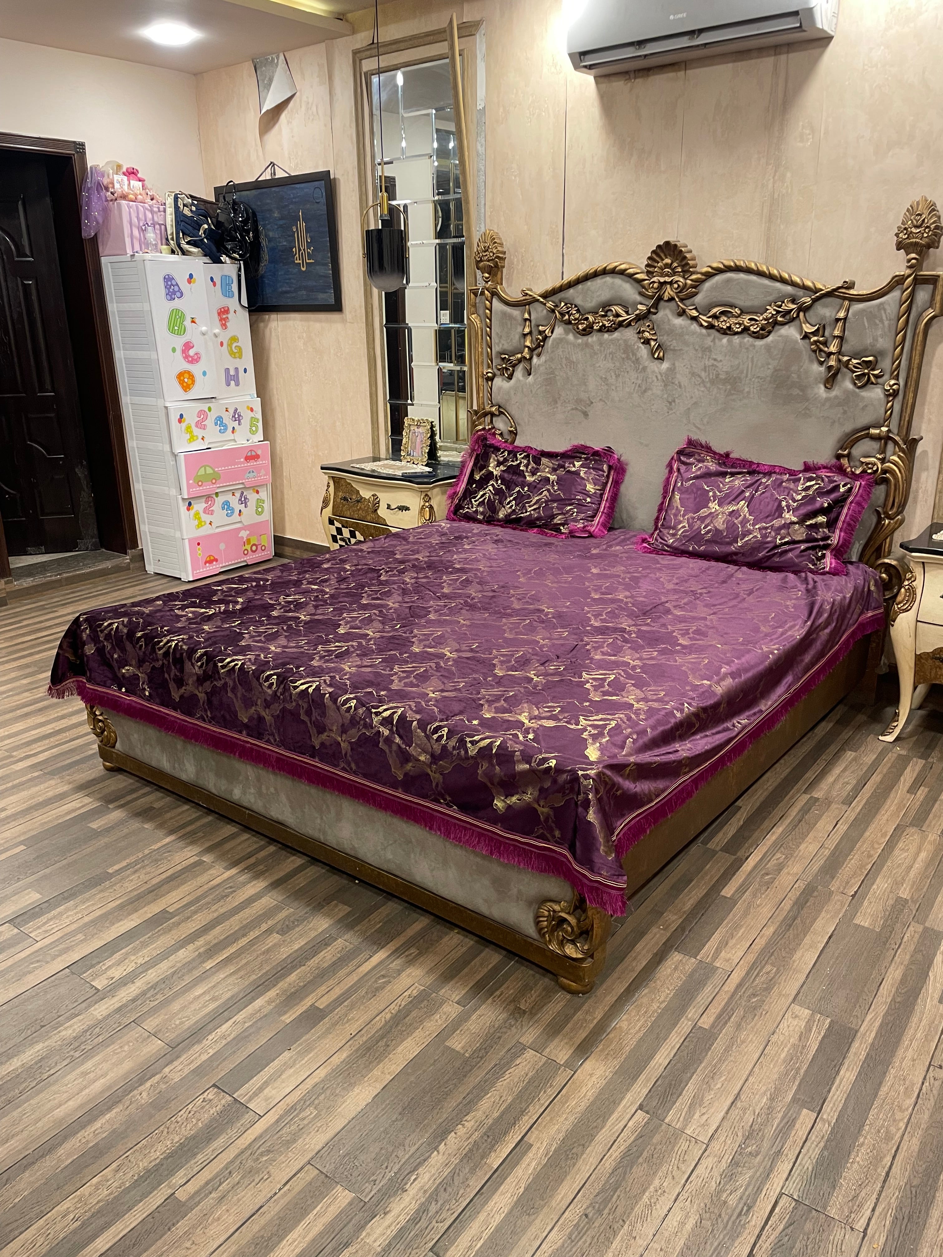 3️⃣PC  texture velvet BEDSHEET