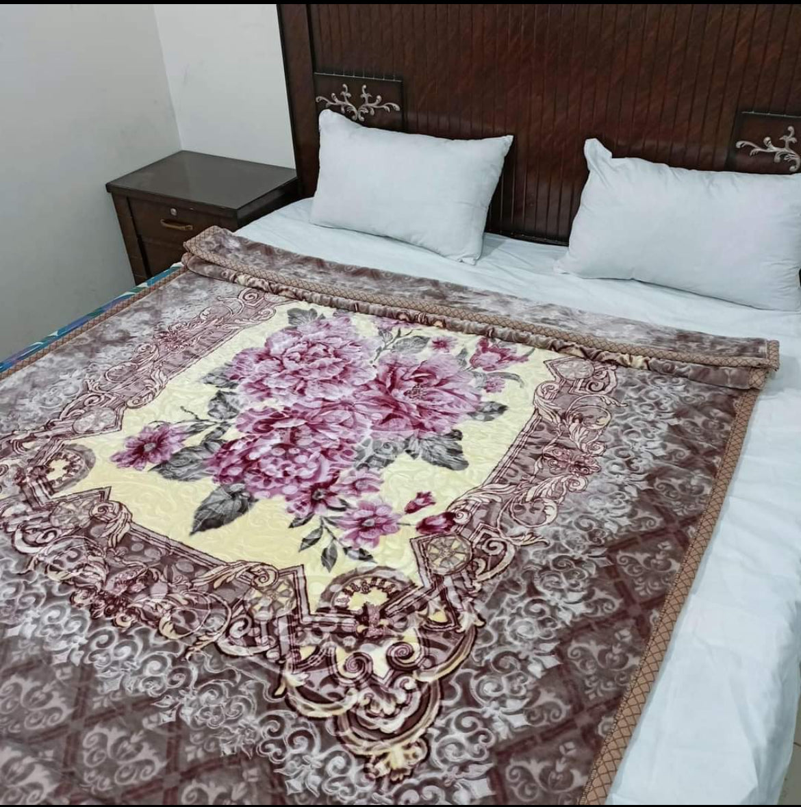 Master Cloudy Self Emboss Blanket/KAMBLE (Copy)