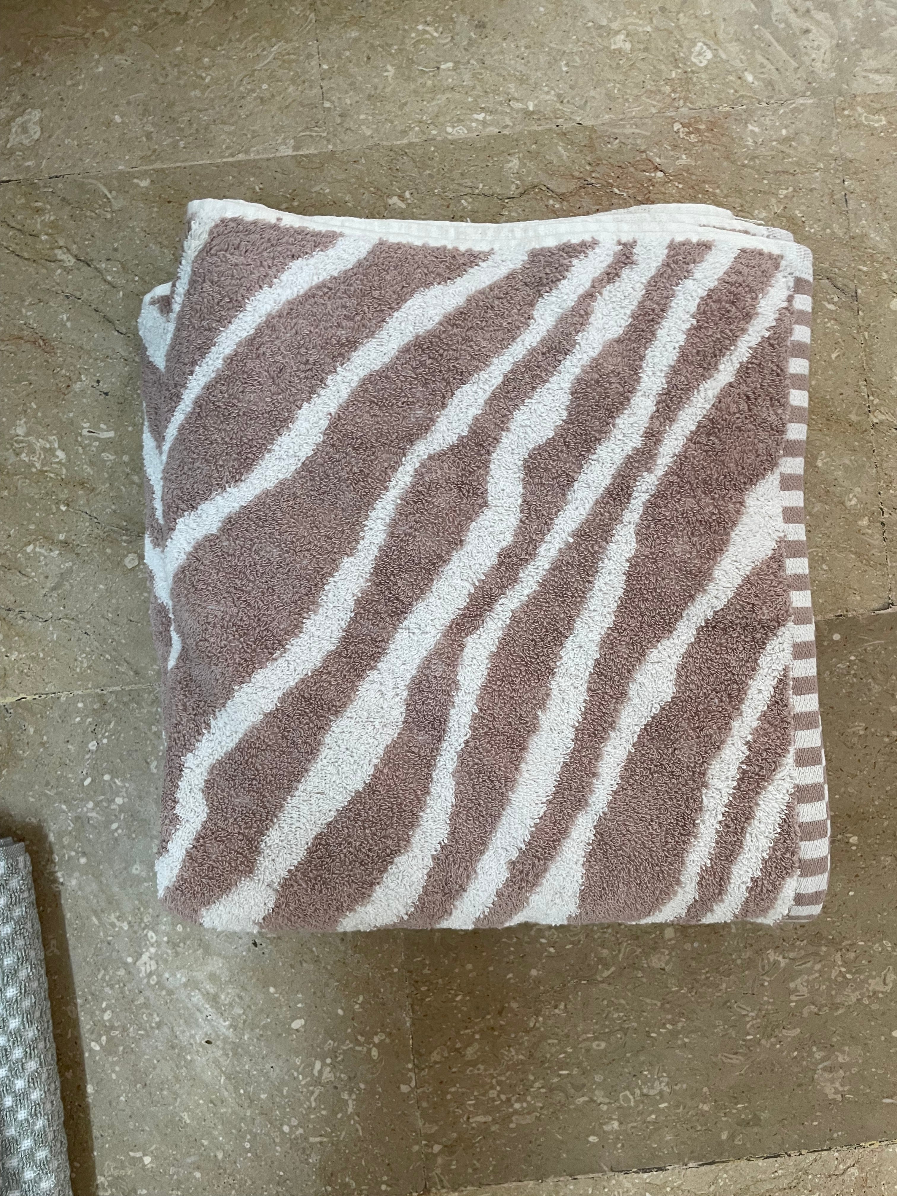 Nishat Export Quality Towel (Pack of 2)