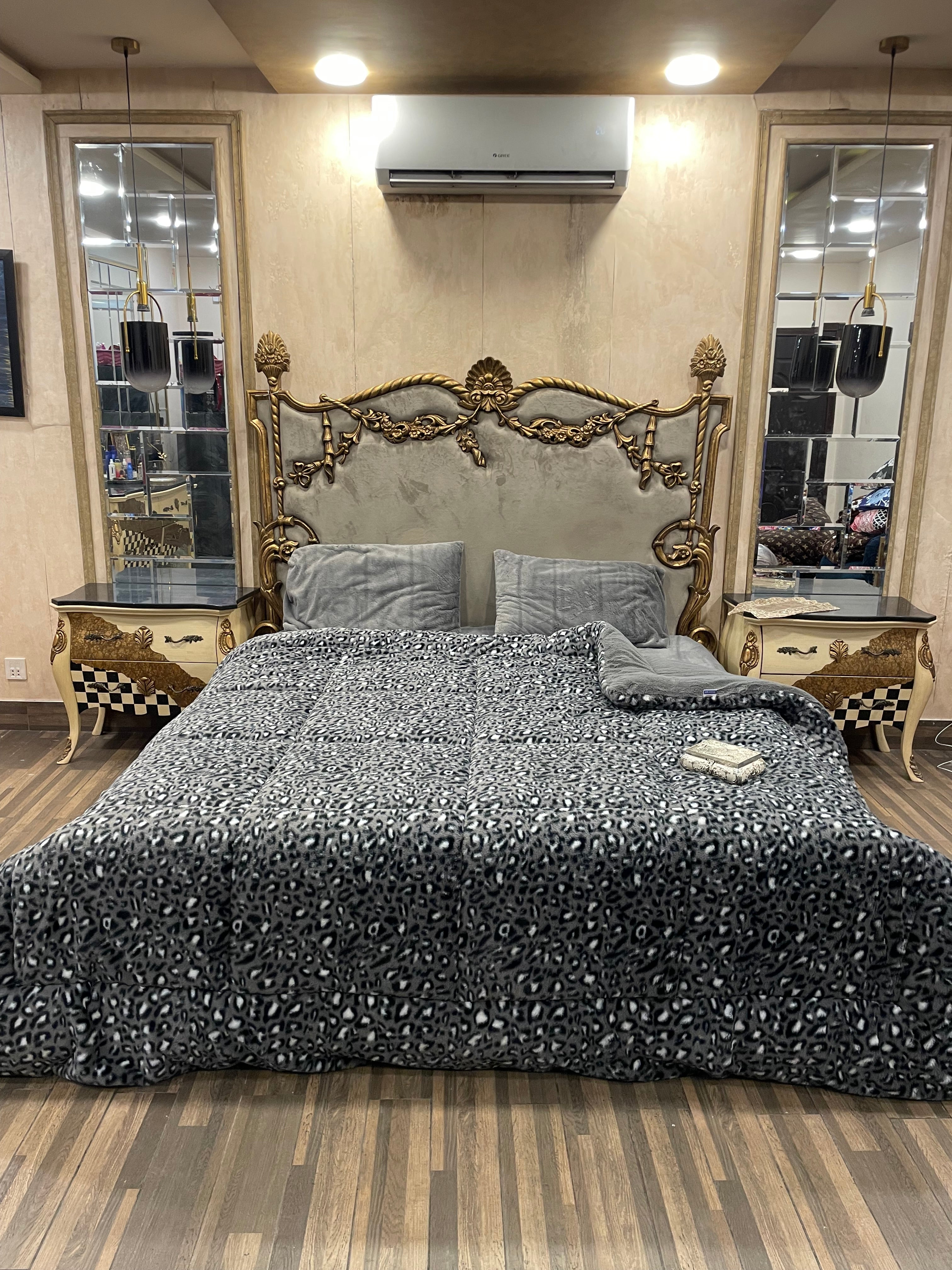 Cheeta Gray 4️⃣PC Razai set