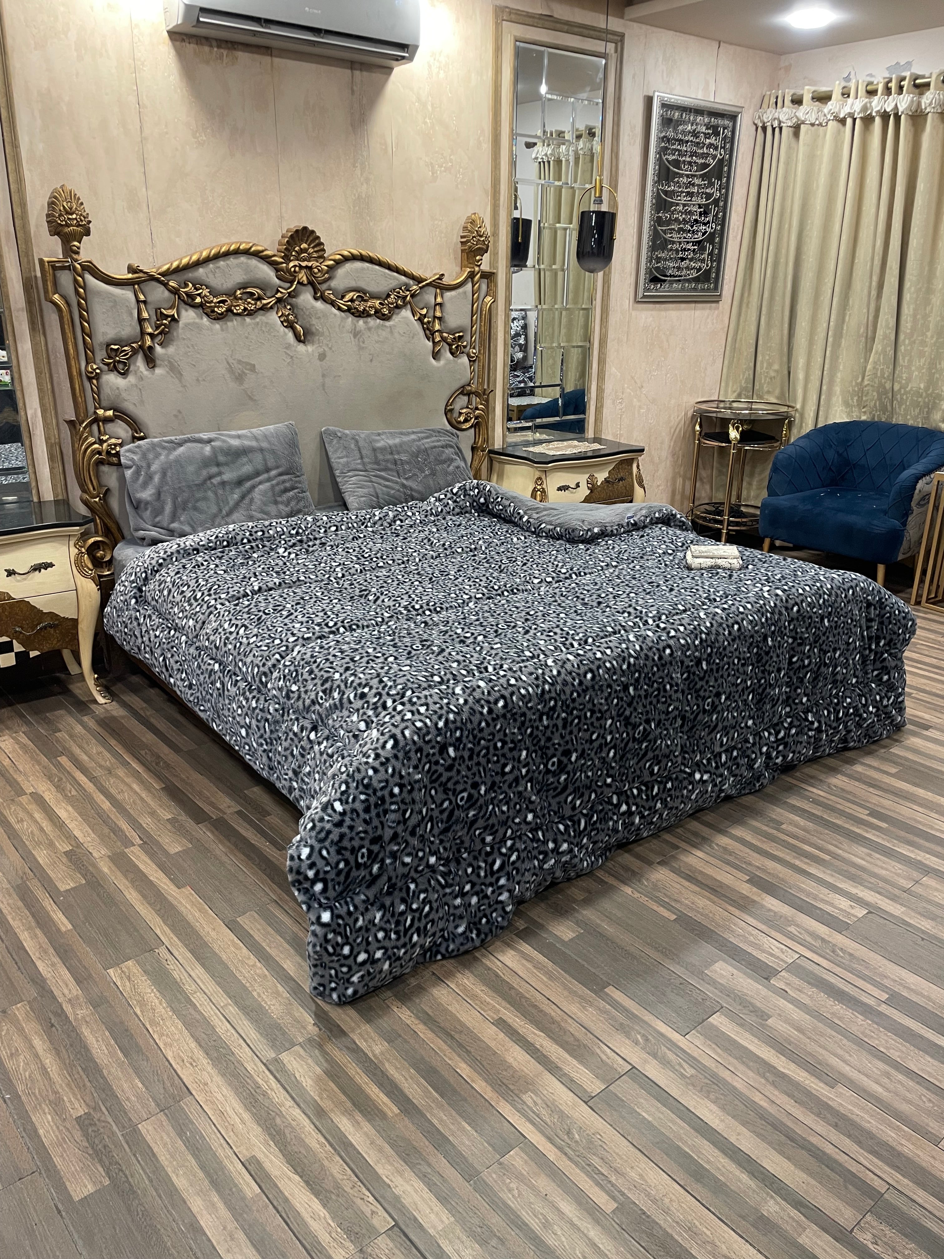 Cheeta Gray 4️⃣PC Razai set